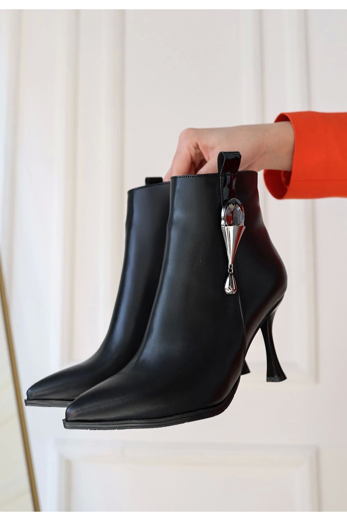 ETİLER COLLECTION Biort Siyah Cilt Topuklu Bot