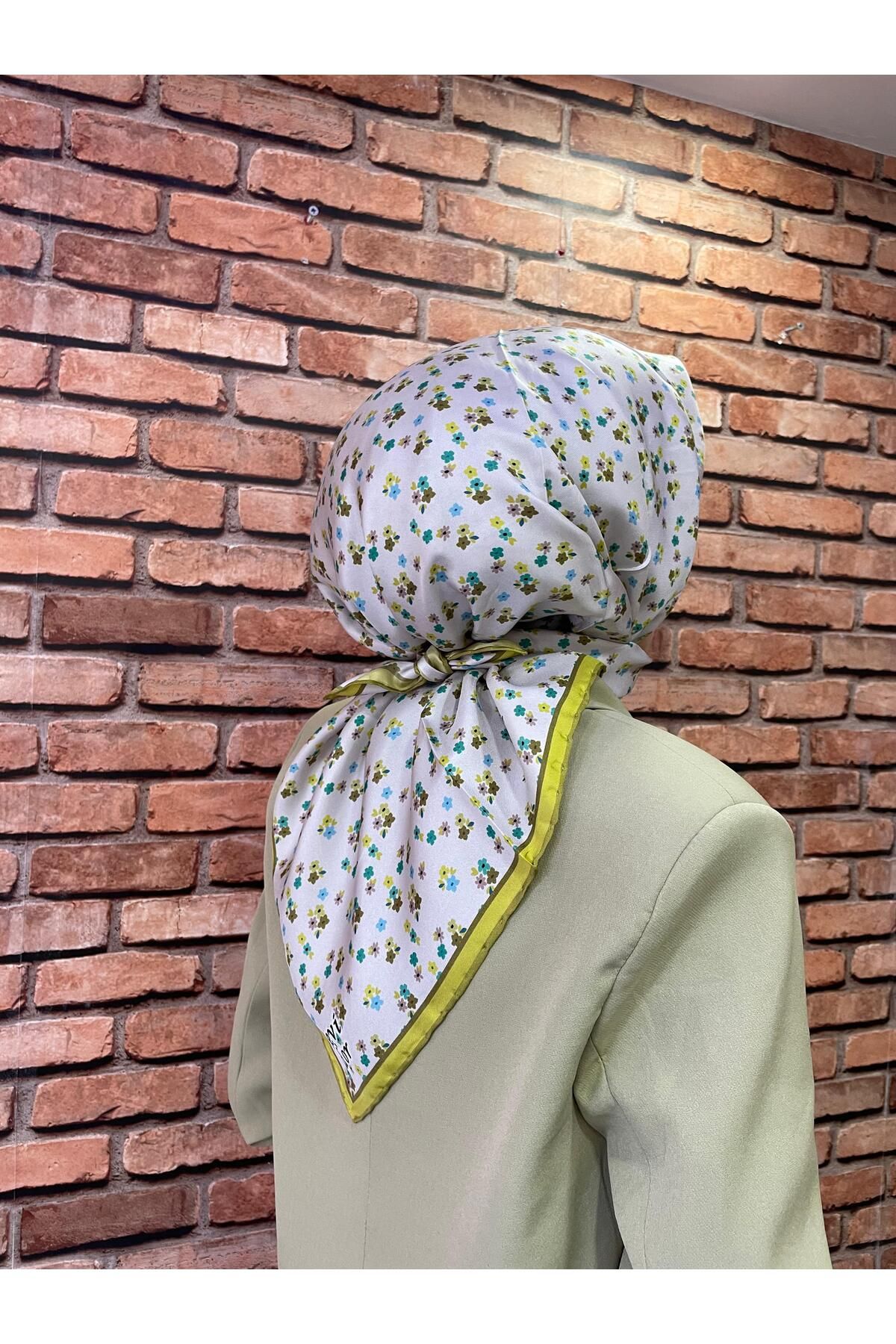 Levidor çiçekli twill ipek eşarp