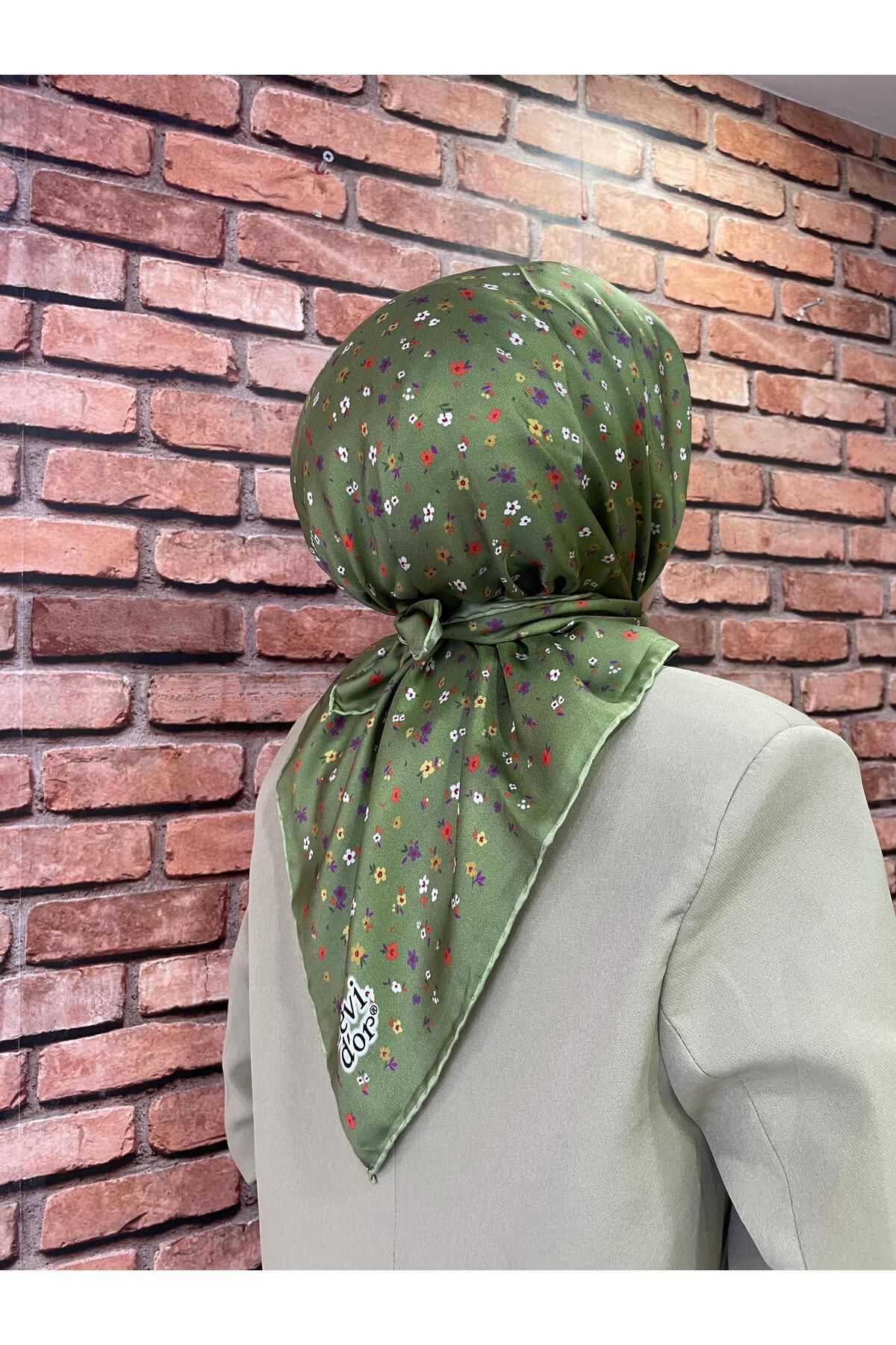 Levidor çiçekli twill ipek eşarp