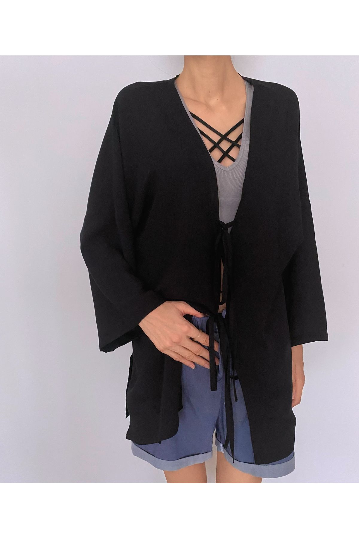 WhiteArt Kadın Önü Bağlamalı 2 Bağcık Detaylı Siyah Kimono