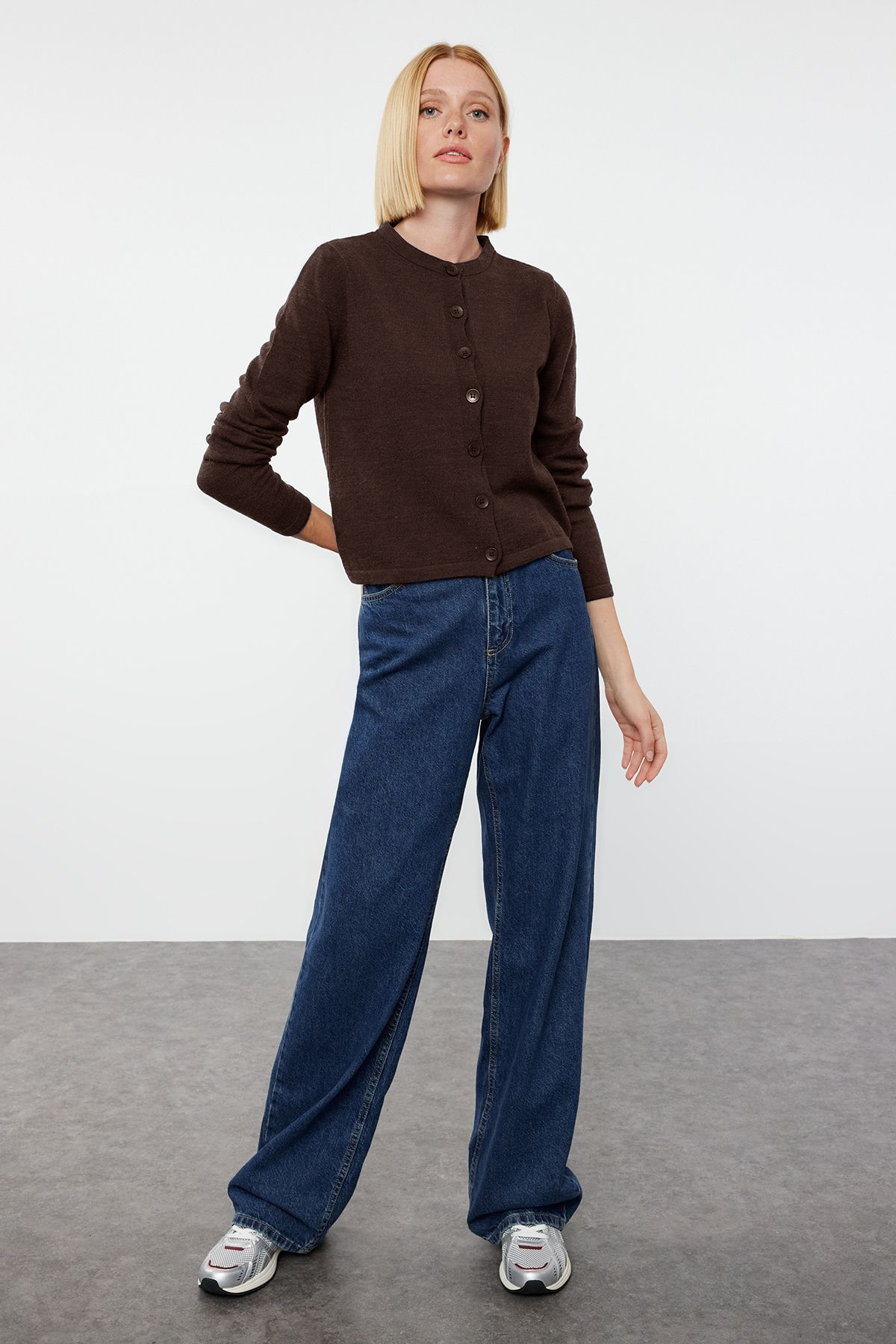 Trendyolmilla  Kahverengi Yünlü Ceket Görünümlü Triko Hırka TWOAW25HI00049 - Görsel 2