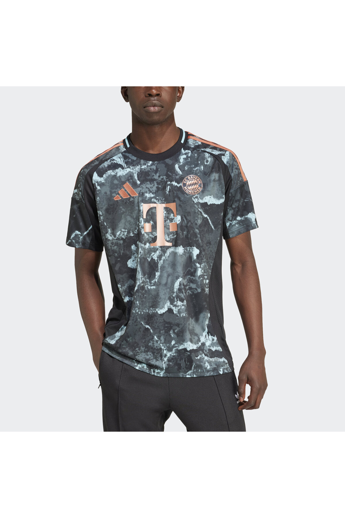 FC Bayern 24/25 Away Jersey