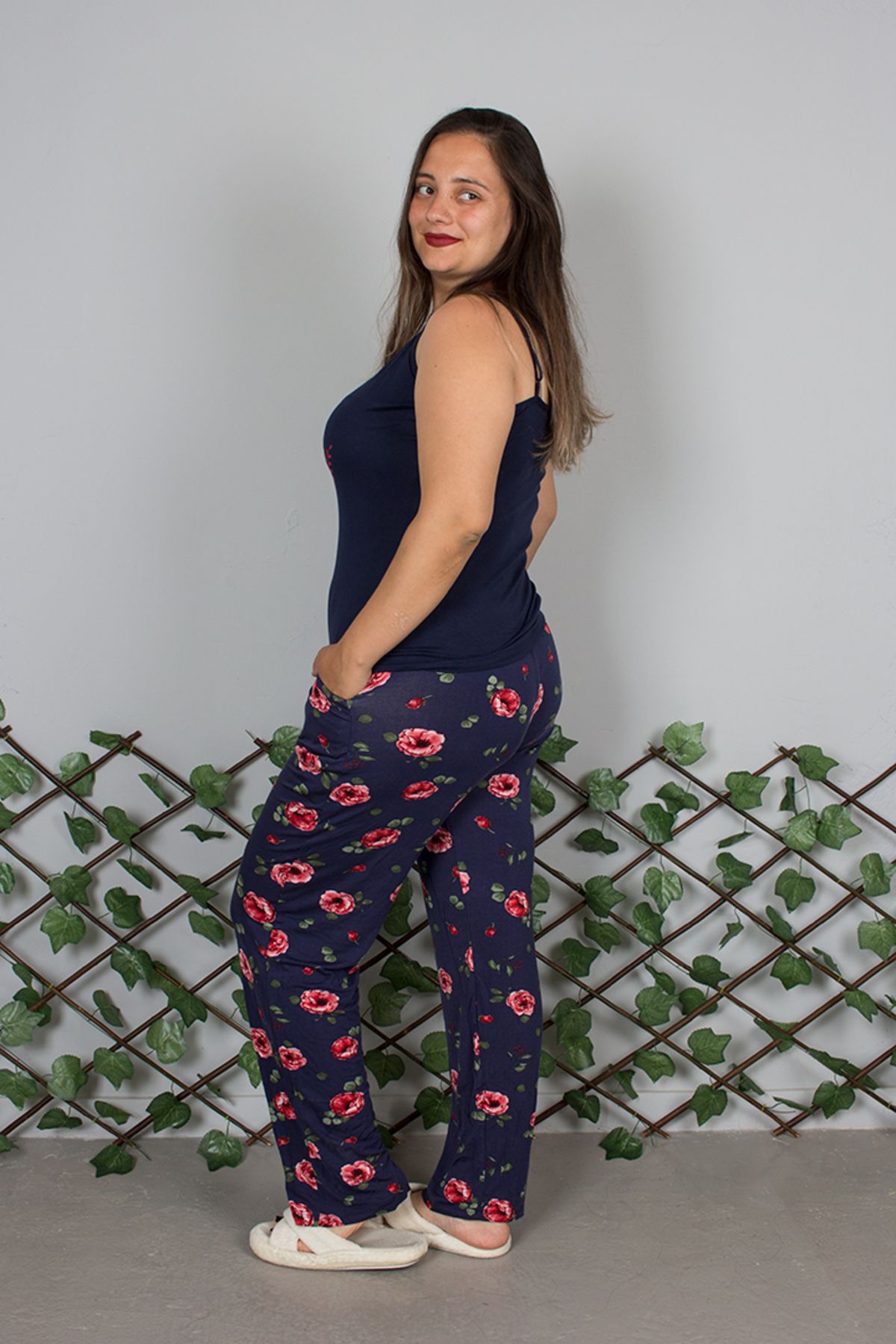 Truva XXL-Plus Size Adjustable Strap Floral Pattern Lycra Soft Pajama Set 4