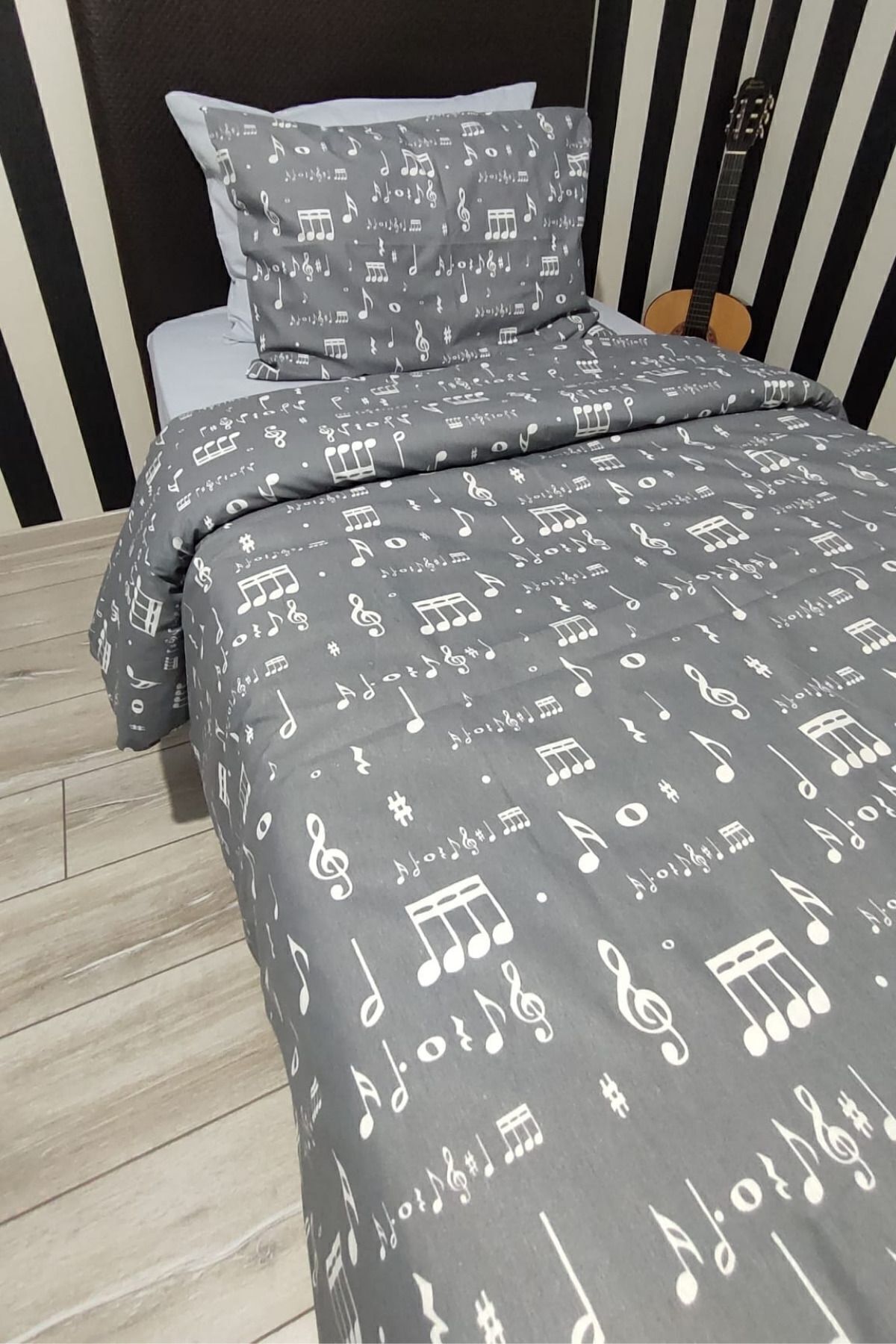 CANDAN ÇEYİZ Lastikli Çarşaflı Tek Kişilik Nevresim Takımı Notalı Gri fotoğrafı 5 (önizleme)