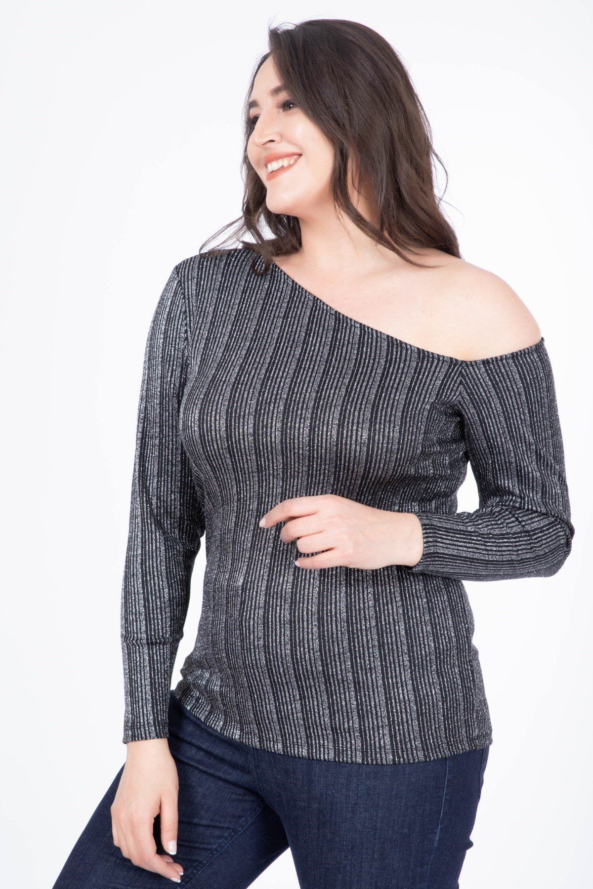 MYLİNE-Asymmetric Collar Glitter T-shirt 2
