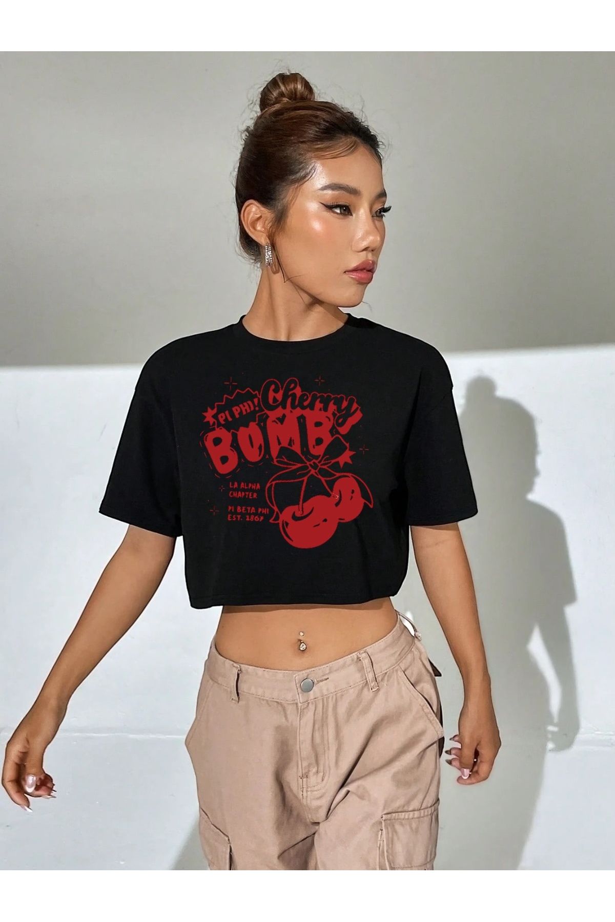 SOHR Kadın Oversize Crop Cherry Bomb Tasarım T-shirt