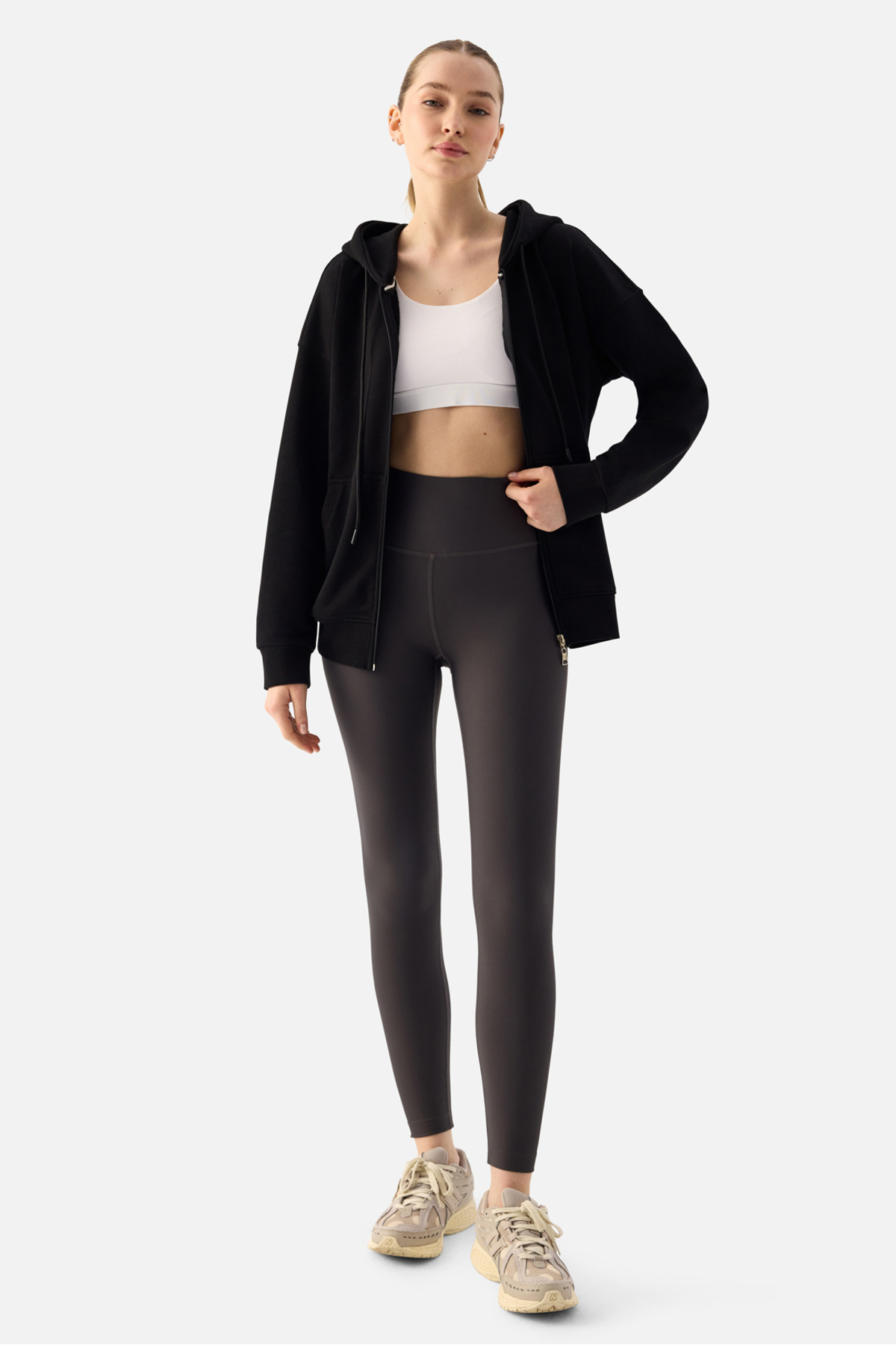 Superstacy Luna Fermuarlı Kapüşonlu Siyah Sweatshirt görsel 6