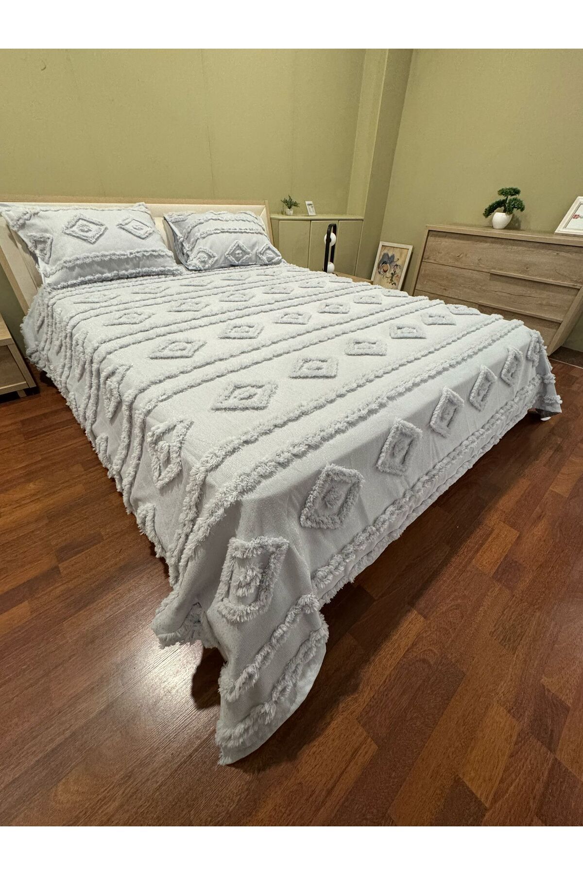 BlueMaison Butik Şönil Battal Boy Yatak Örtüsü Saray Gri