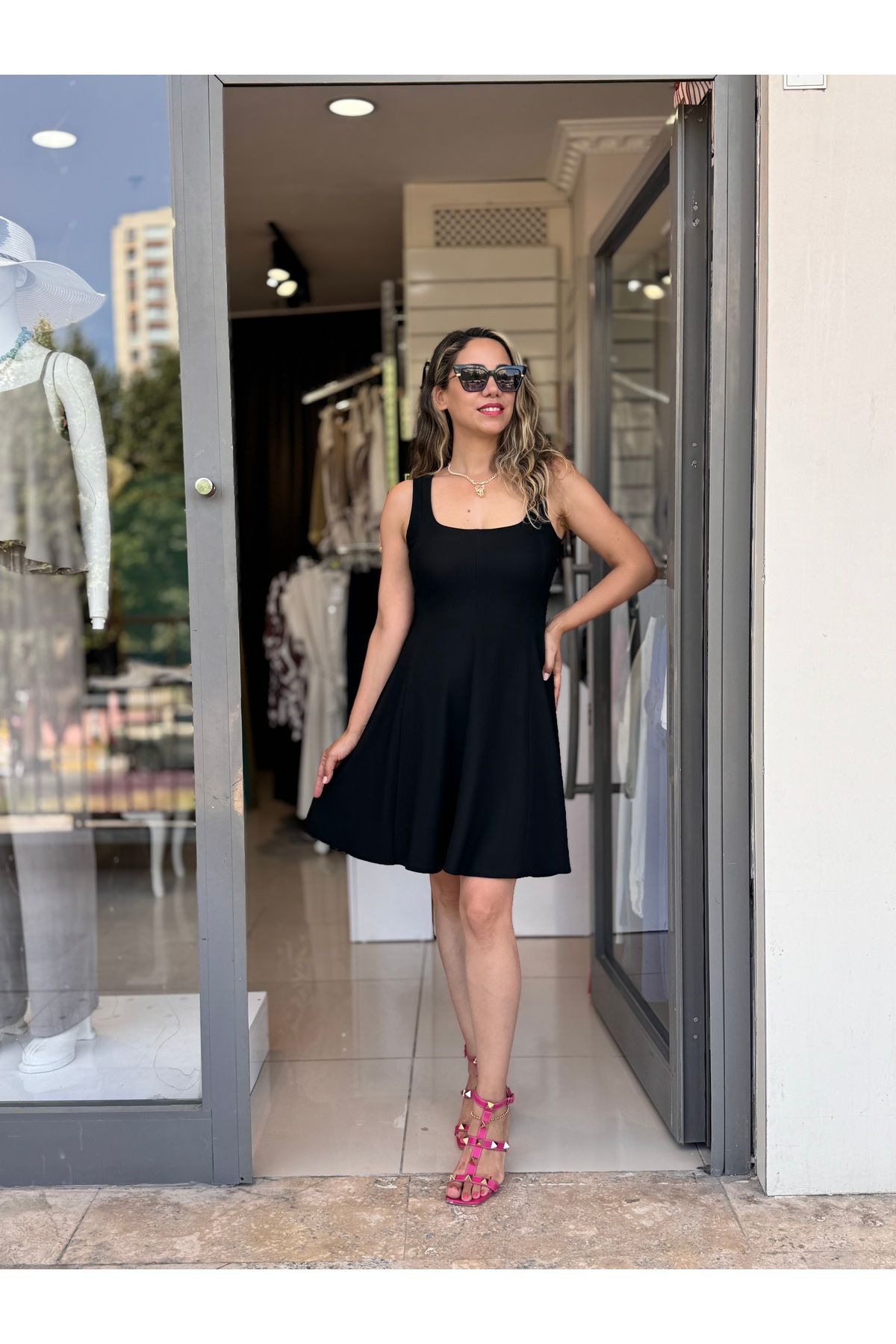 Rozella Butik Kalın Askılı Kloş Elbise