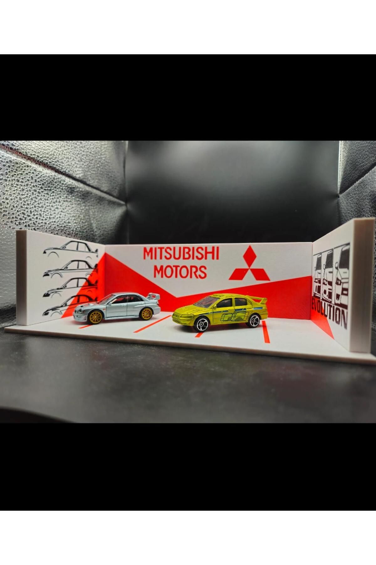 KARAHASANOĞLU MAKİNE Mitsubishi 1:64 Garaj Diorama
