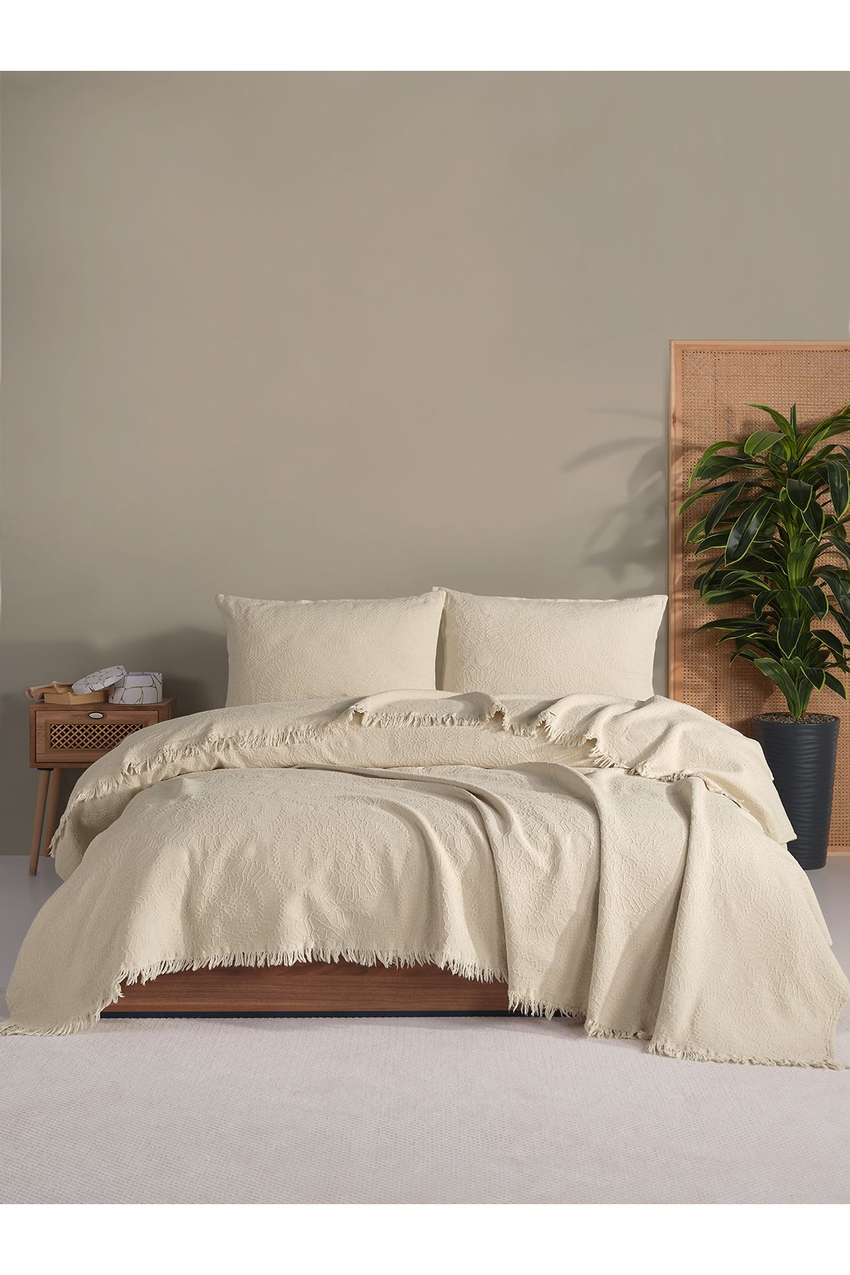 BED LİNE Jakar Daire çift kişilik yatak örtüsü krem kutulu