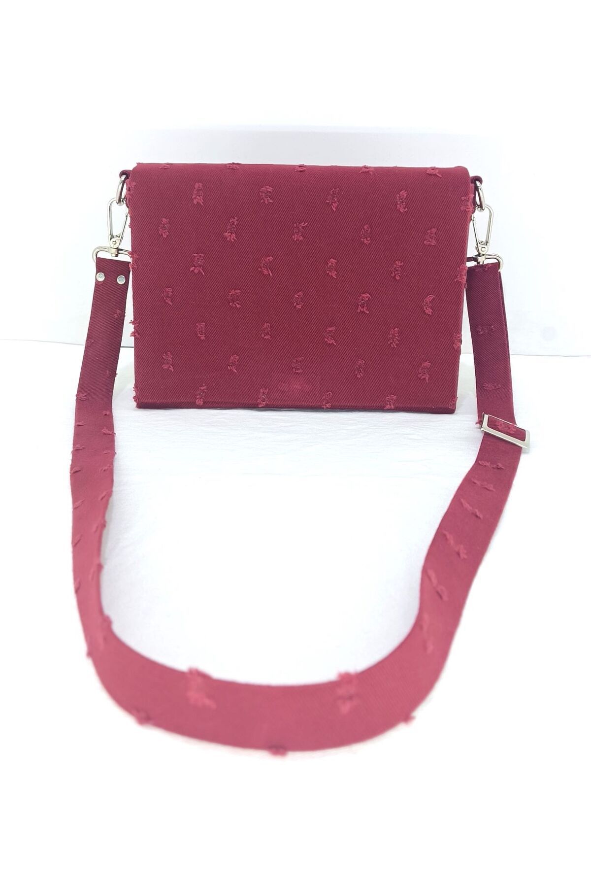 Sequoia Bags DENİM ÇANTA Yuvarlak Destroy Lazer Efektli Kapaklı Denim Çanta DESTRYKPK117 Model