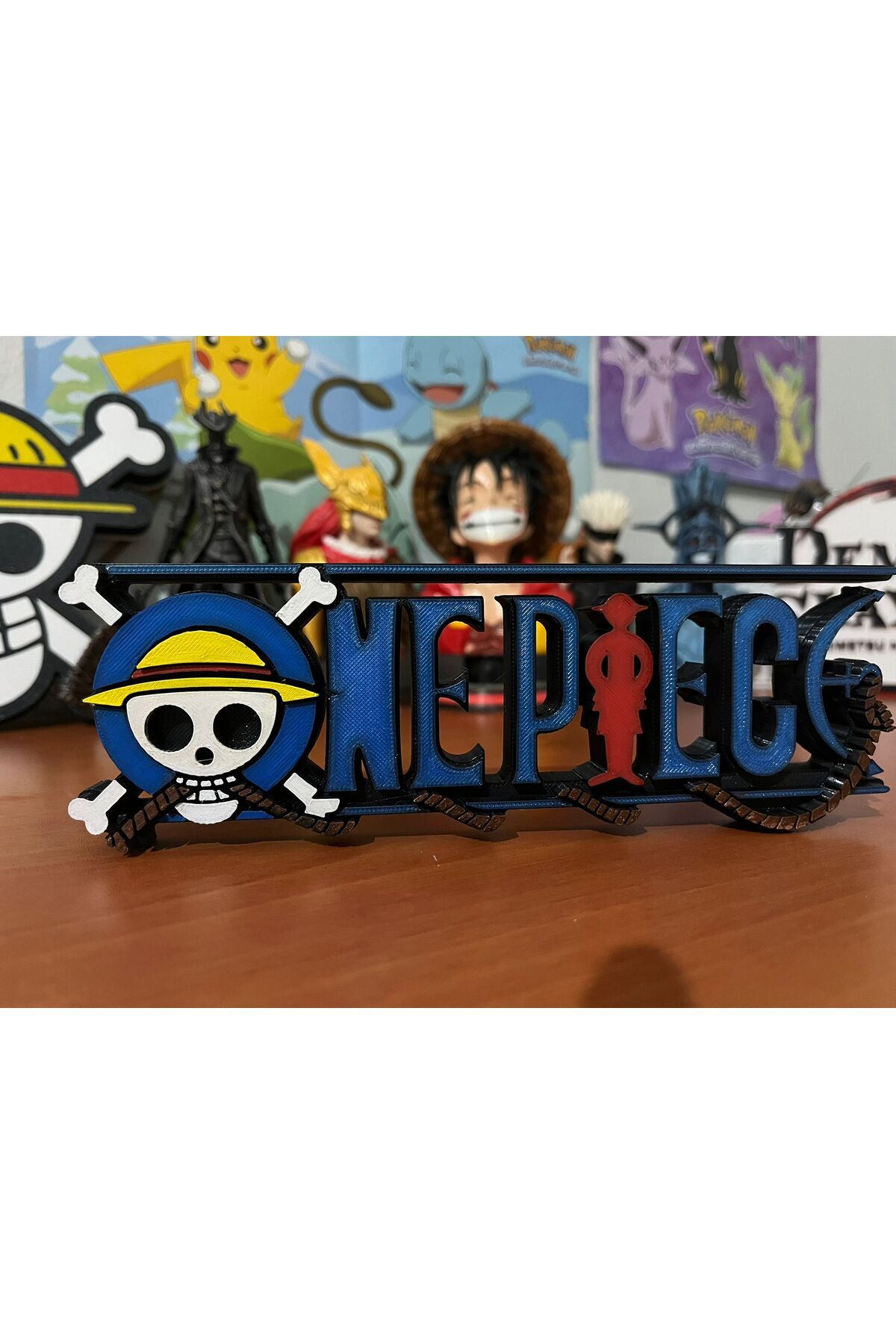 Pin one piece logo