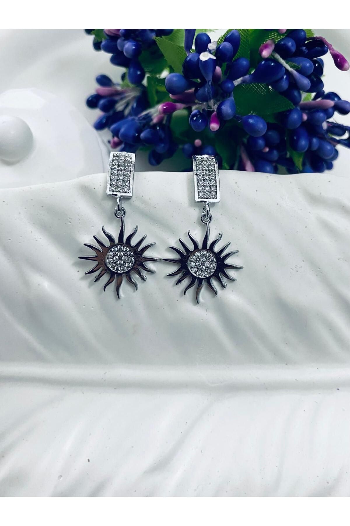 KANERUZ Gümüş Kaplama Zirkon Taşlı Güneş Model Özel Tasarım Küpe