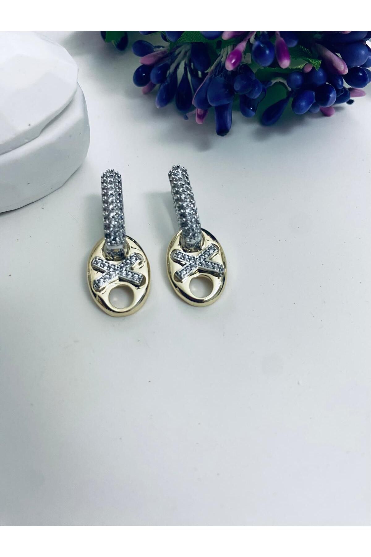 KANERUZ Gold Zirkon Taşlı Model Özel Tasarım Oval Küpe