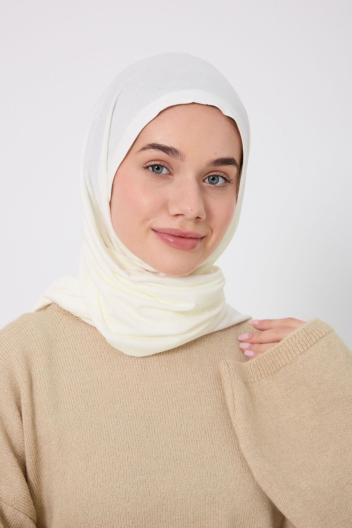 akoya fashion Geçmeli Hazır Pratik Penye Şal. Instant Jersey Hijab