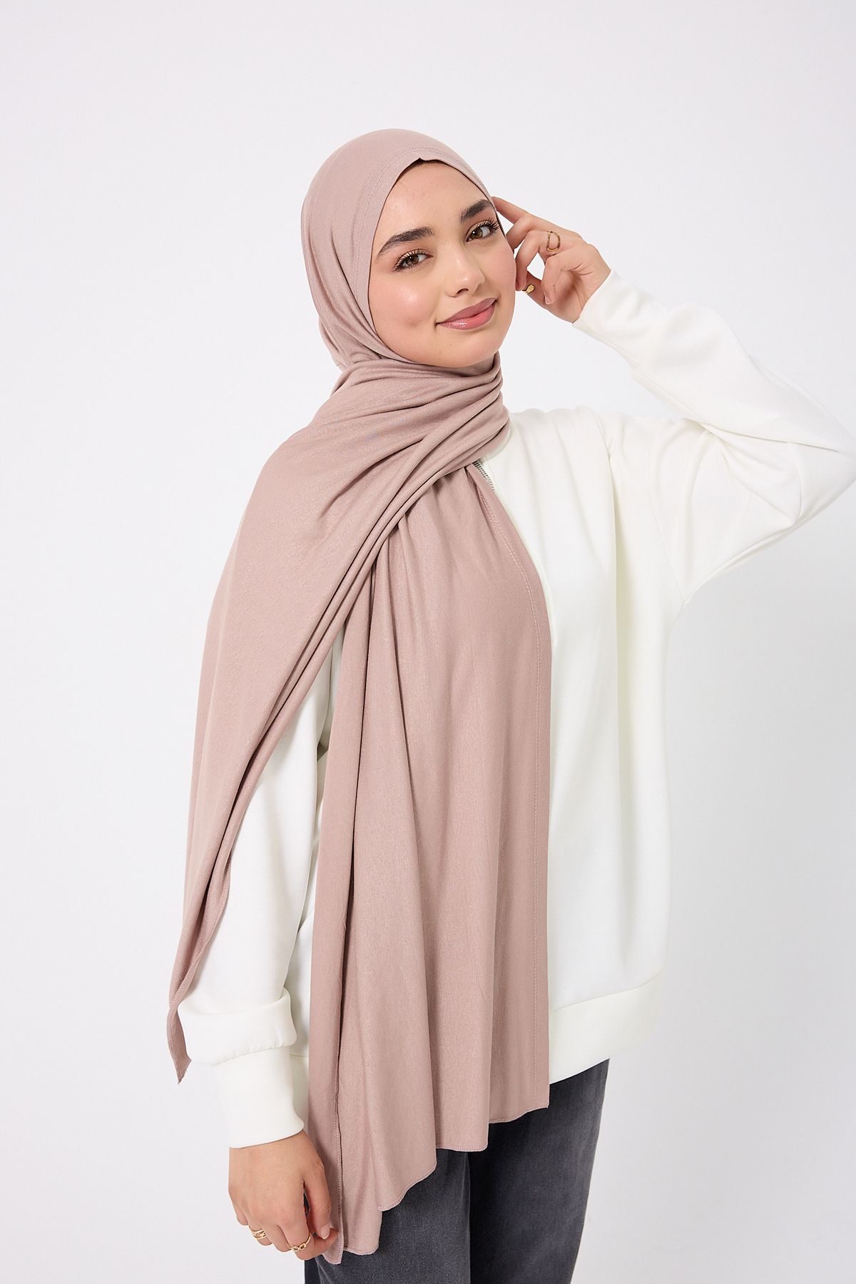 akoya fashion Geçmeli Hazır Pratik Penye Şal. Instant Jersey Hijab