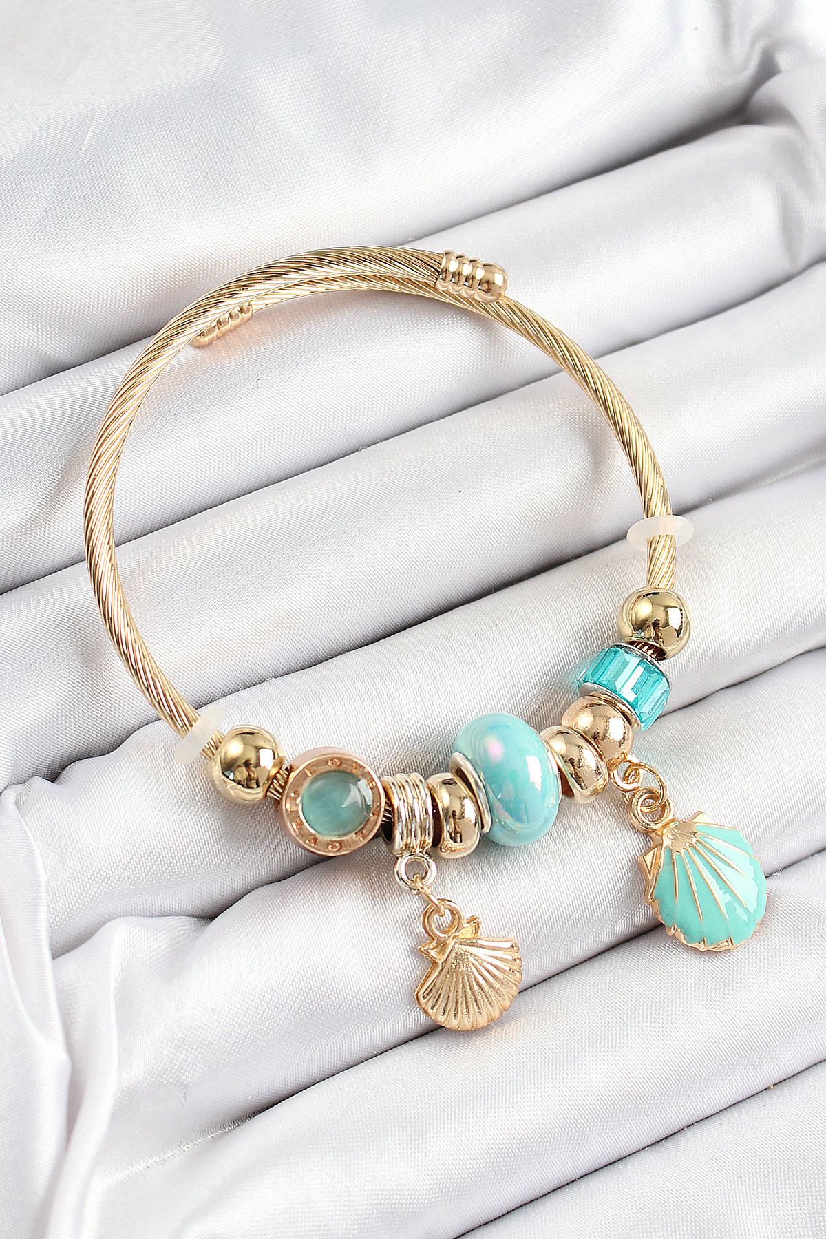 callerrons accessories Mavi İstiridye Model Gold Renk Charm Bileklik - EBJ250628W35949