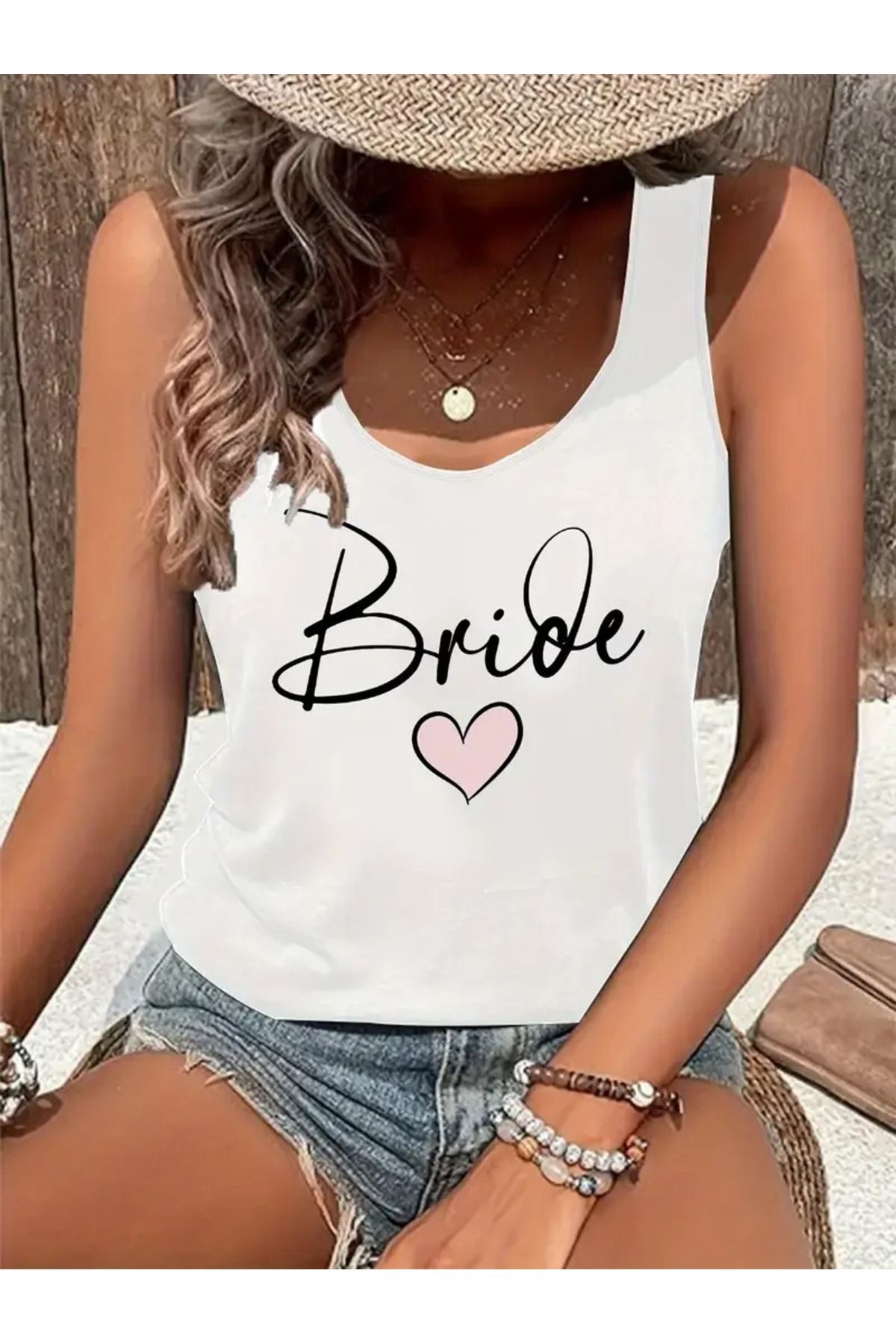mercoledi Kadın Kolsuz Baskılı Oyuk Yaka Üst T-shirt