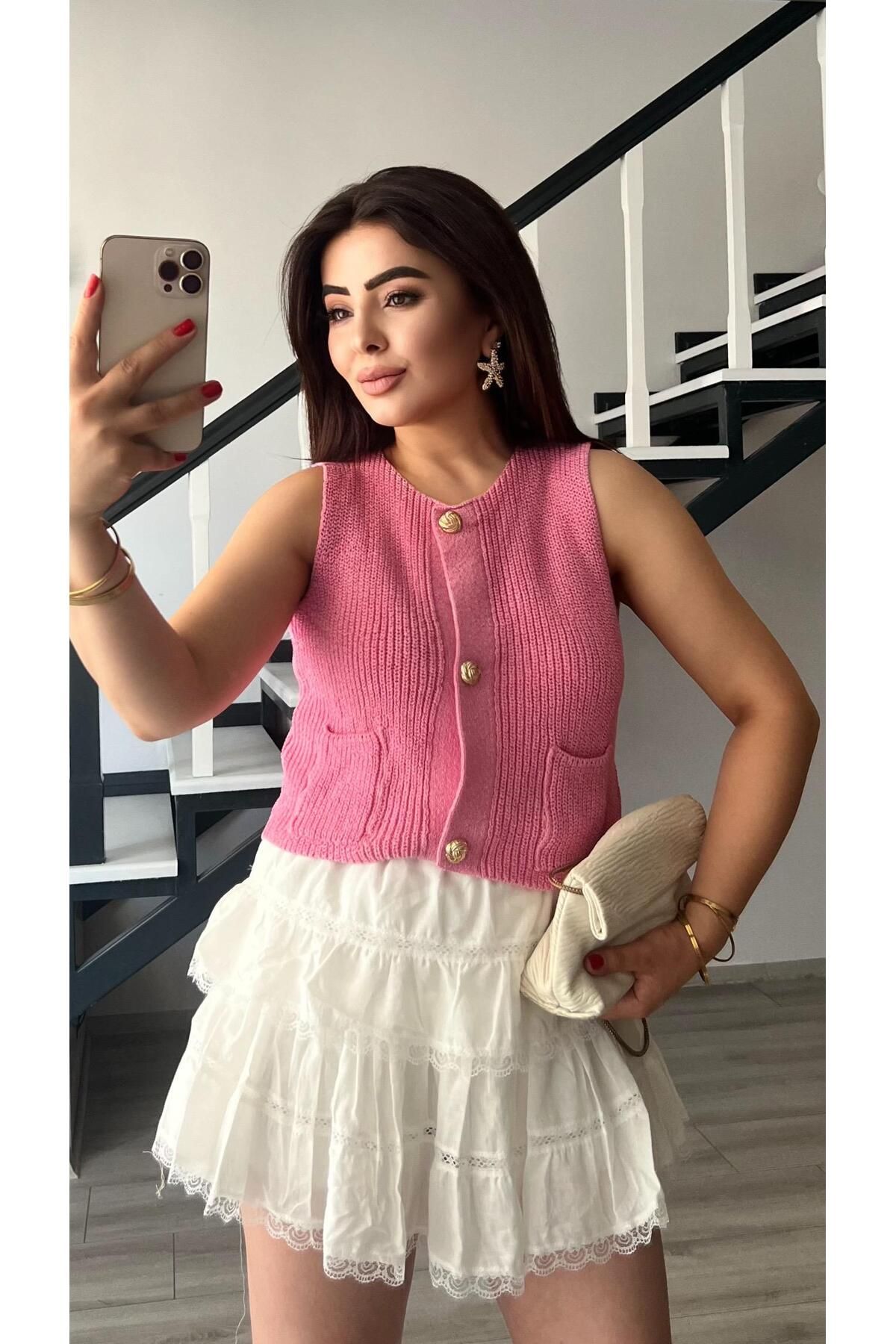 Oslove Pembe Sıfır Kol Gold Düğme Triko Yelek