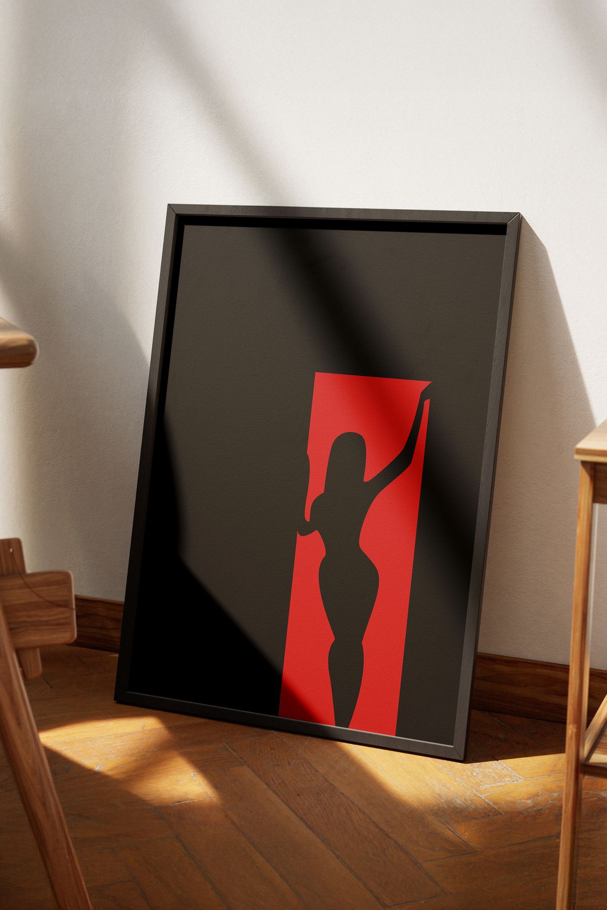 Rollovie Dekoratif Red Girl Duvar Posteri Kaliteli Parlak Kuşe Kağıdı