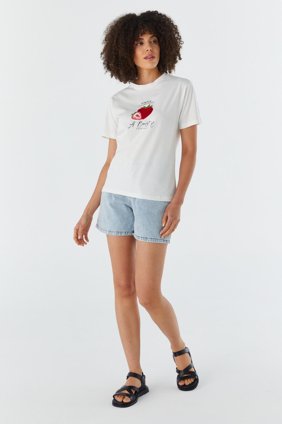 Shopping Shop Çilek İşlemeli T-shirt EKRU
