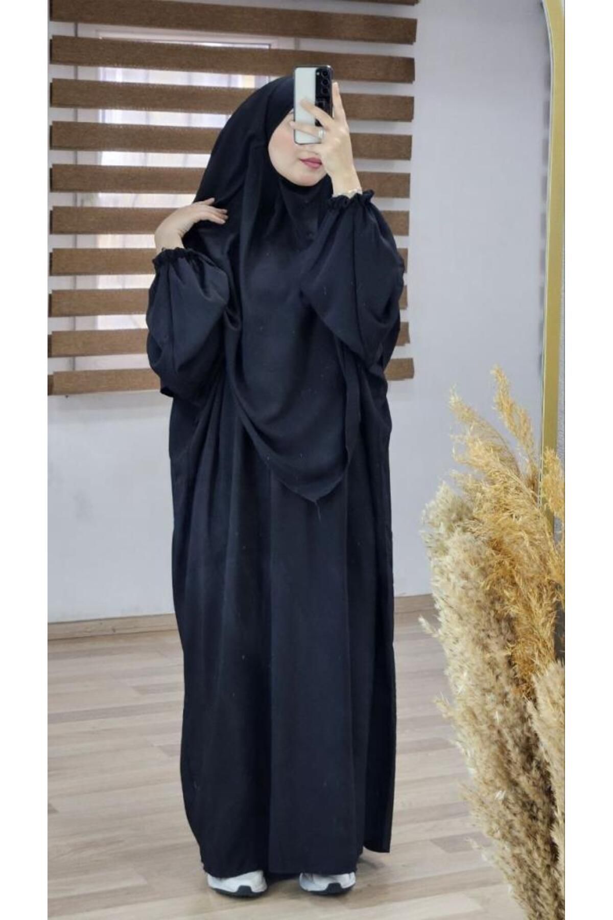 Tebrikler tekstil kadın iki parçalı tesettürlü giyim model 828