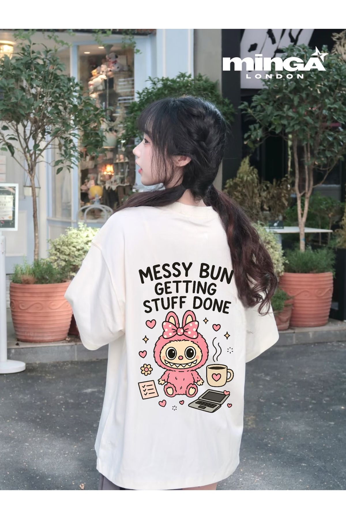 Minga London Bej Labubu Pink Baskılı Oversize Tshirt -Minga London