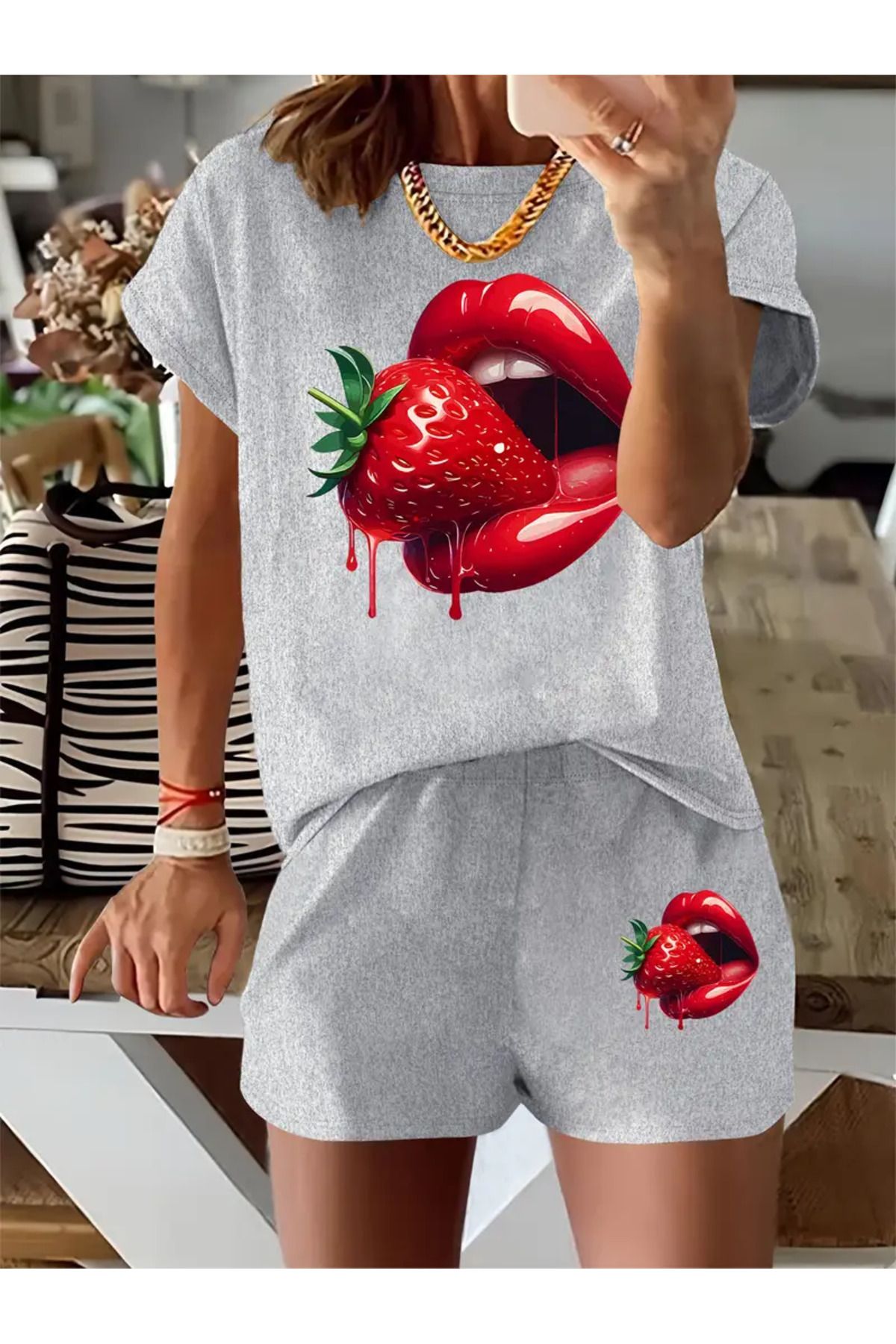 HOFFNUNG full shorts STRAW BERRY AND A MOUTH oversize