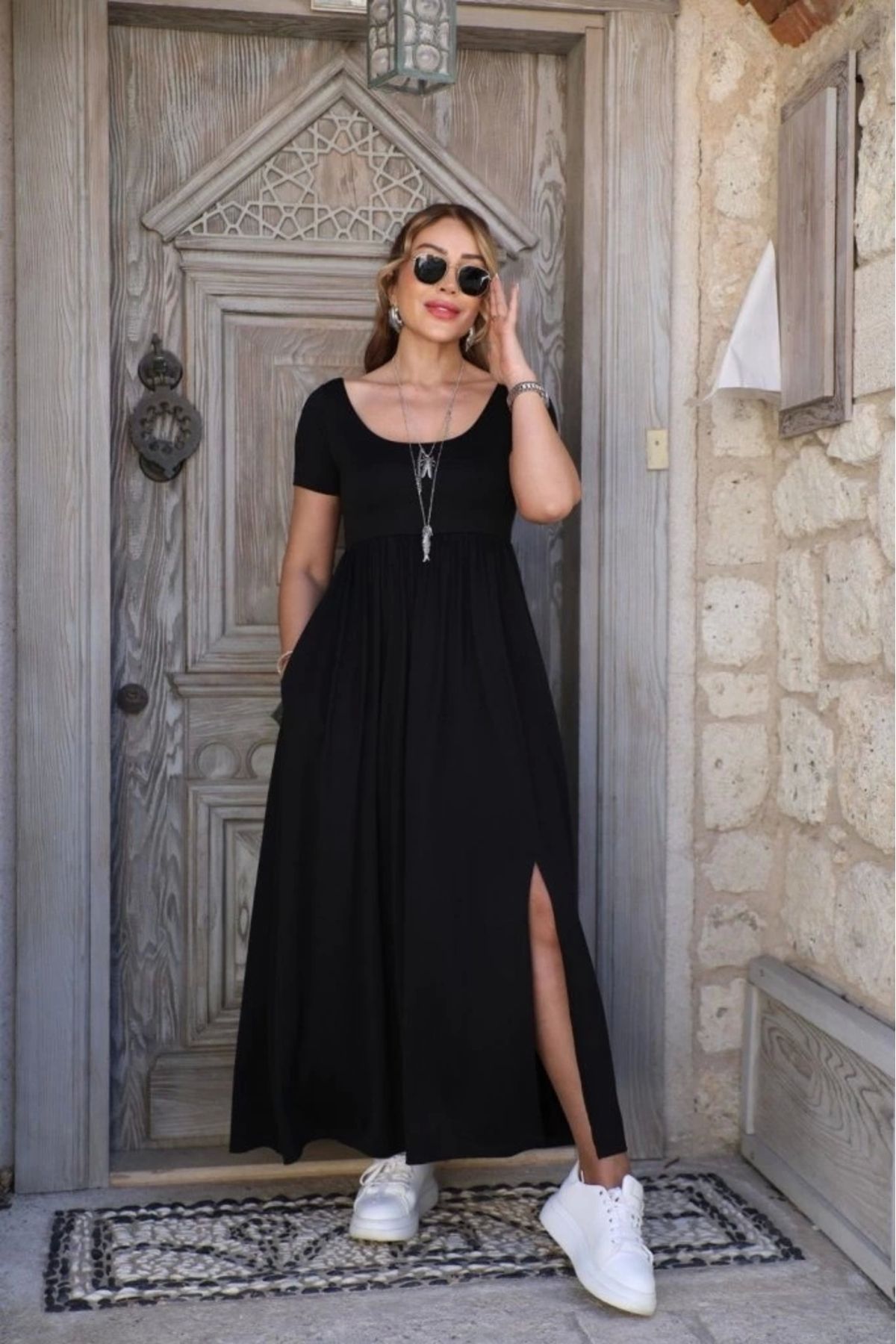 Butik Kadın Kısa Kollu Yuvarlak Yaka önden Yırtmaçlı Cepli Viskon Uzun Elbise