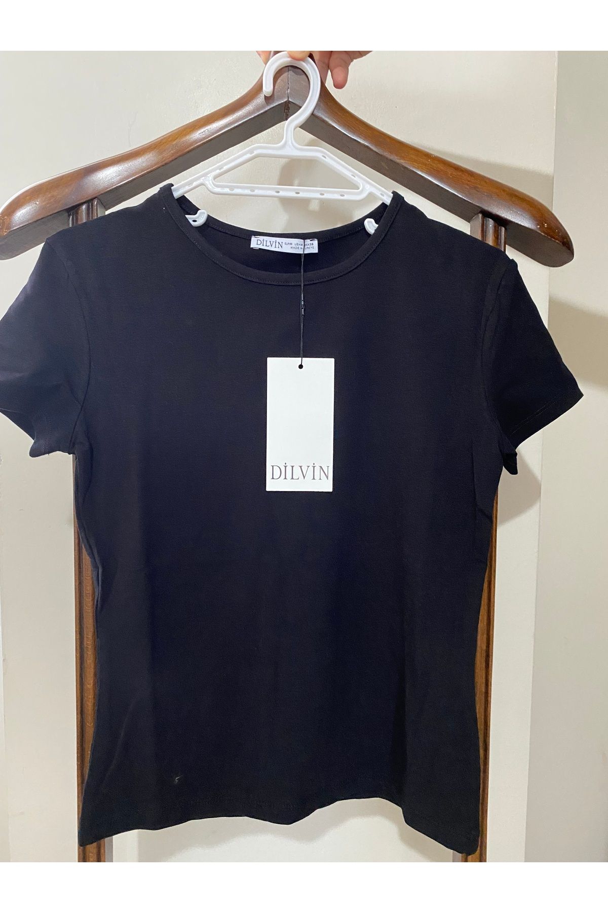 Dilvin Vücuda Oturan Kısa Kollu T-shirt 31906
