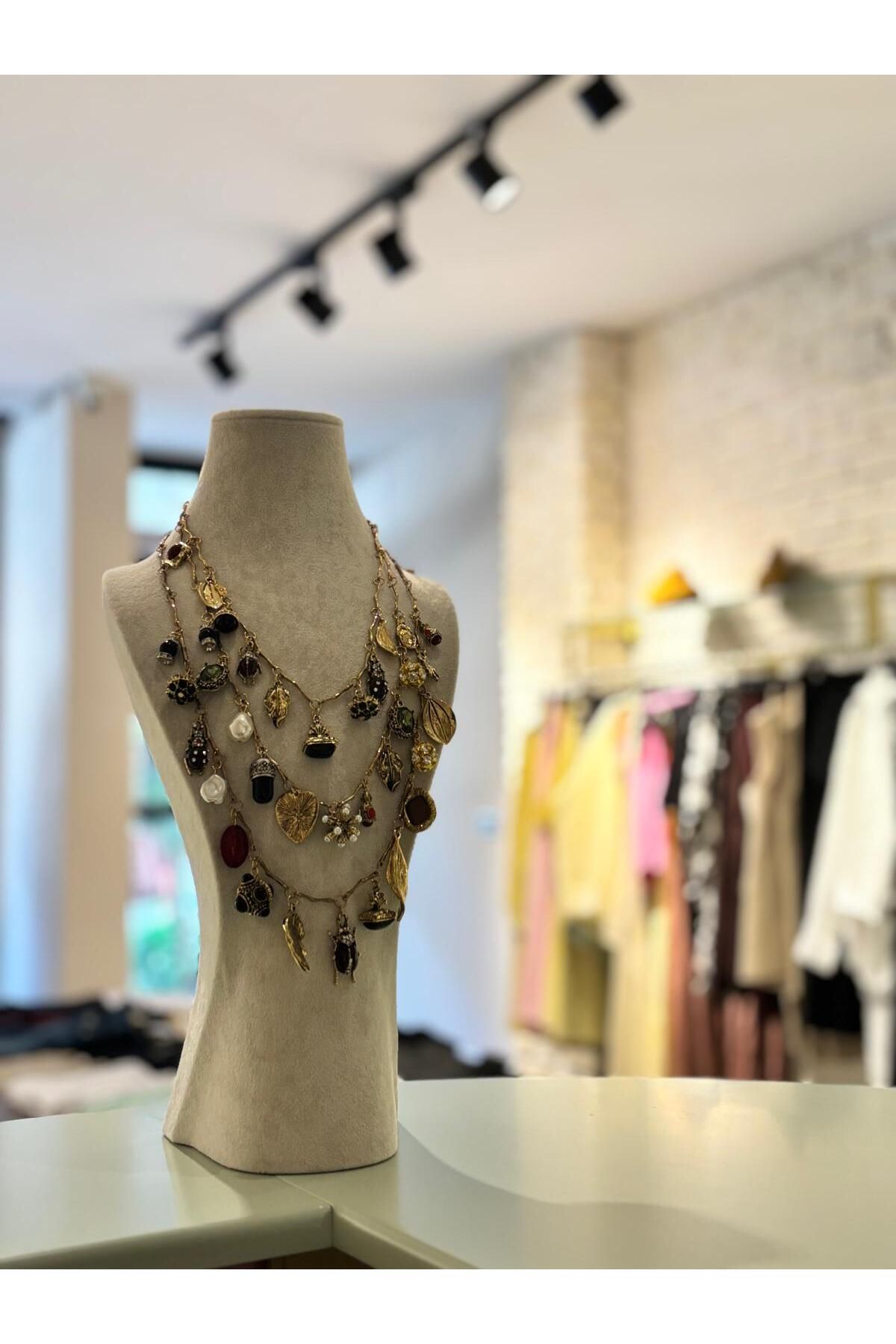 The Zest Boutique Çoklu Charmlı Kolye