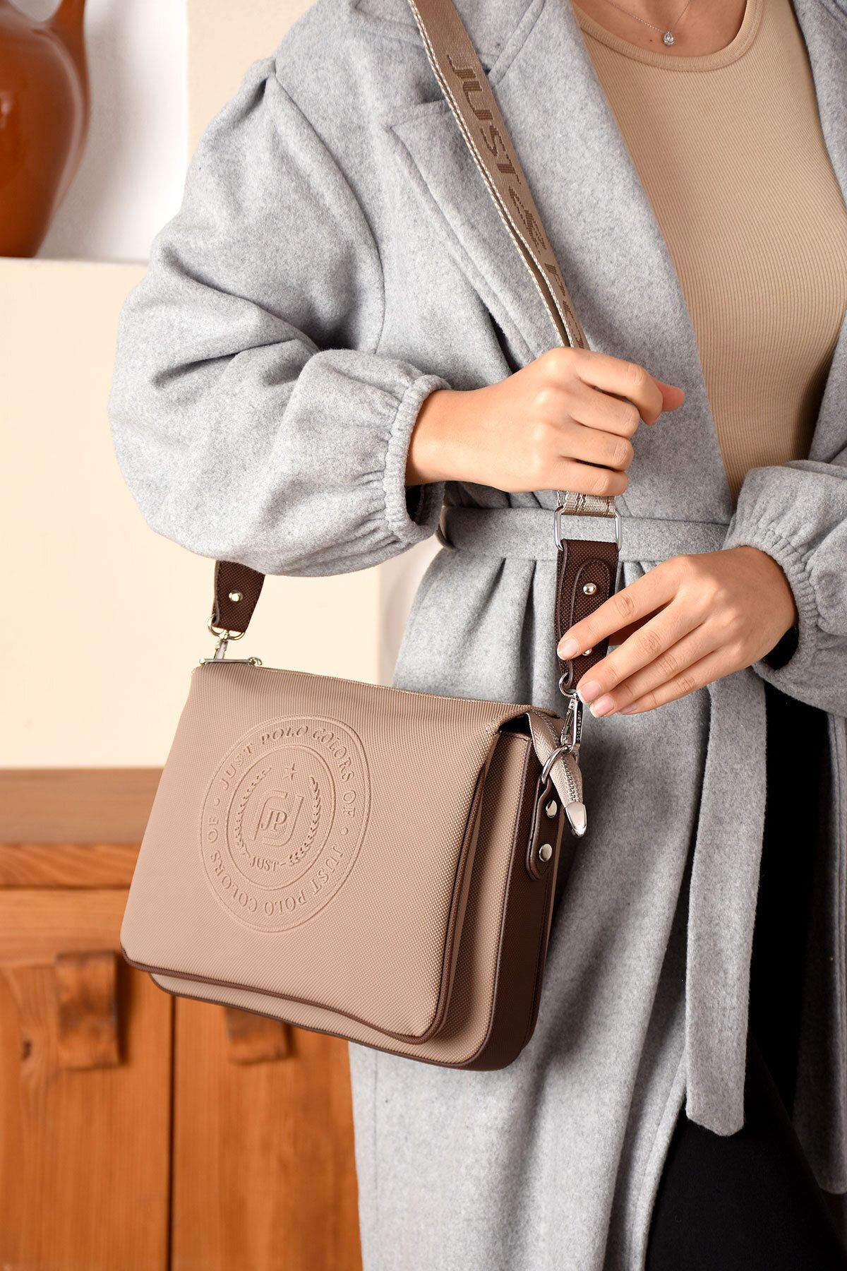 Just Polo Tiran 6006 LK Suni Deri Zincir Ayarlanır Askı Kadın Çapraz Ve Omuz Çantası (Ebat:En 29 x Boy 20 Cm)