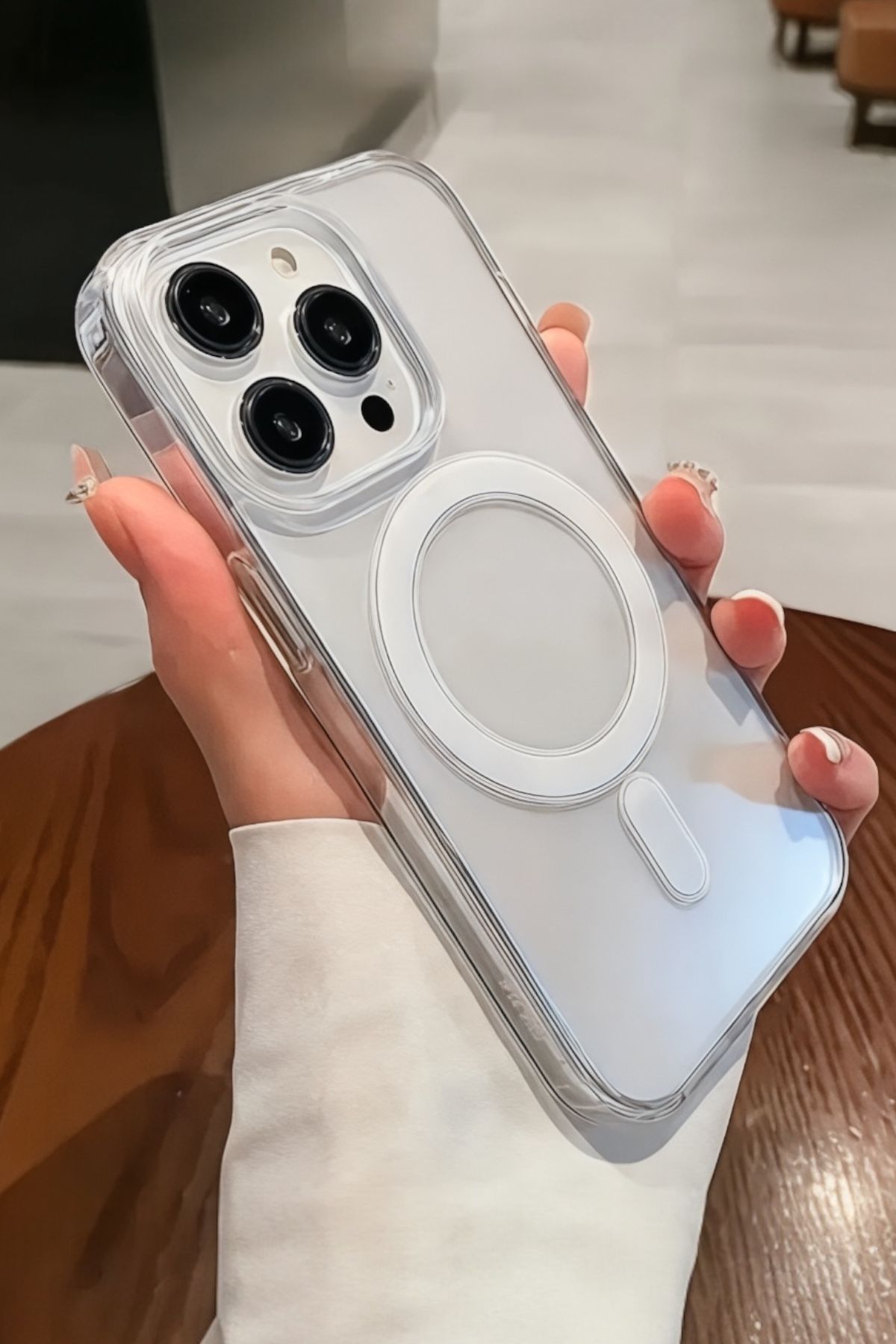 ProNorth Iphone 13 PRO Uyumlu Kılıf Magsafe Özellikli Köşe Korumalı Vakumlu Şeffaf Sert Silikon Kapak