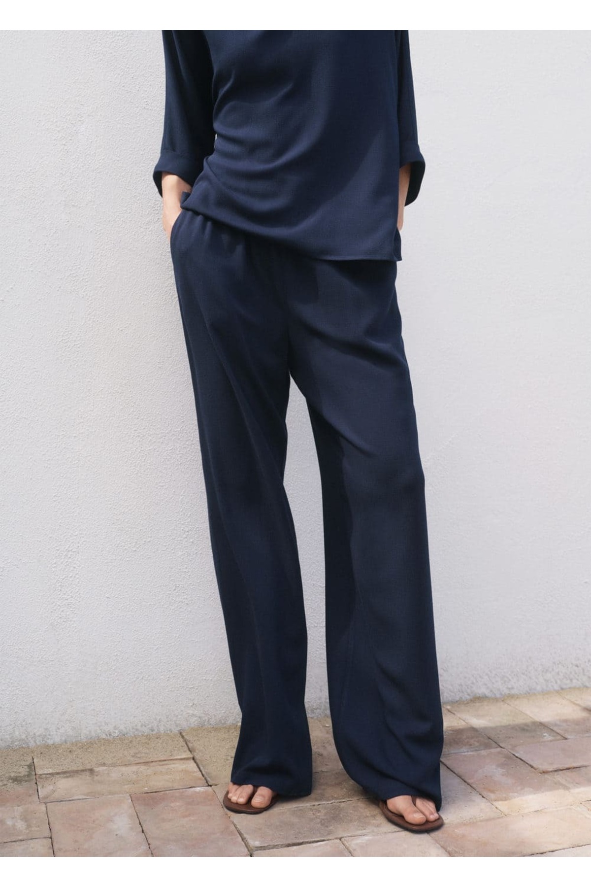 Beli bağcıklı düz kesim pantolon