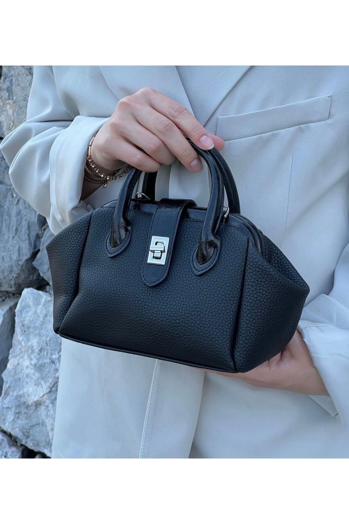 ST Bags Kadın Yeni Sezon Kilit Detaylı El Ve Omuz Çantası