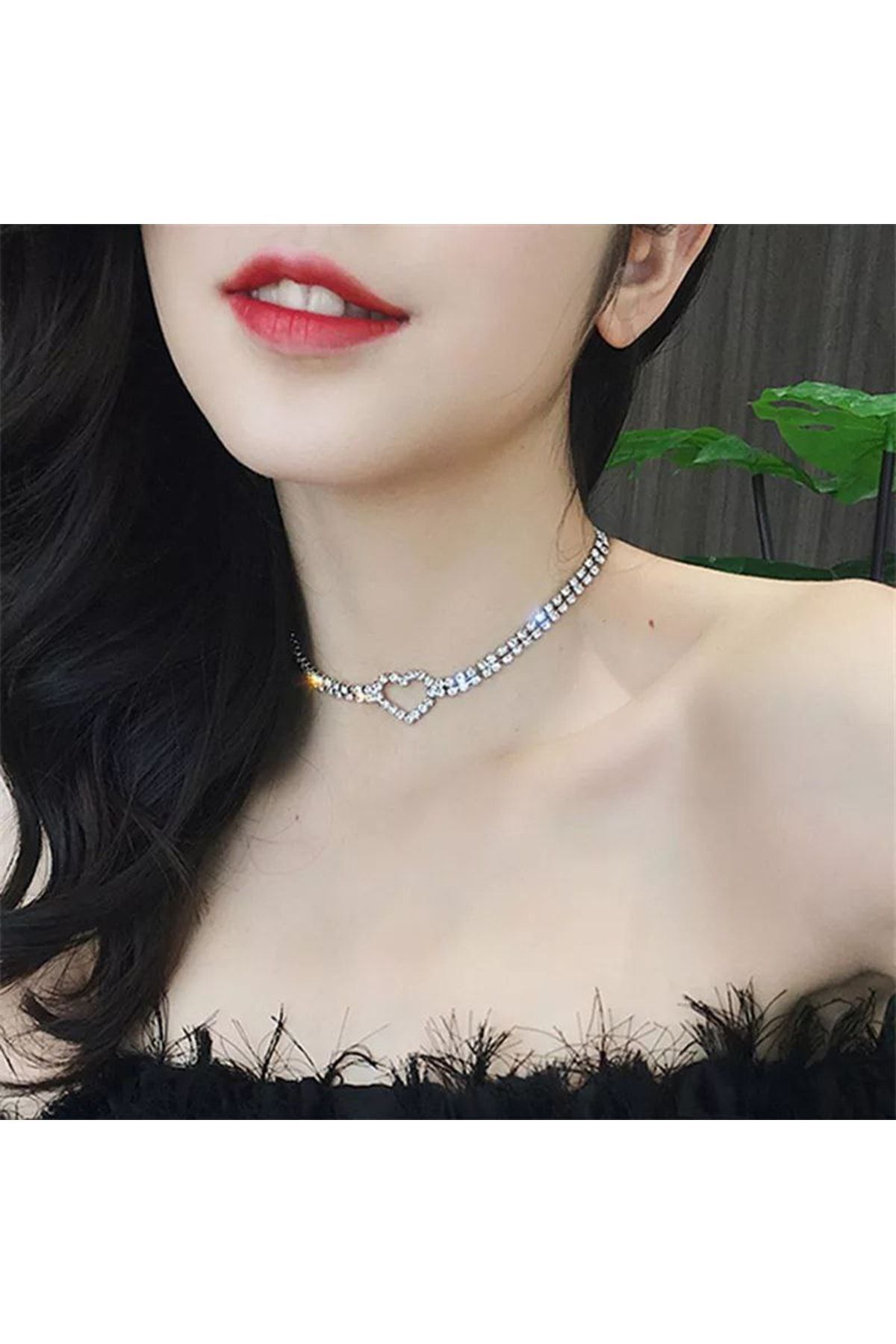 Shiklik MODA Parlak Taşlı Kalp Kolye ile Zarif ve Şık Görünüm