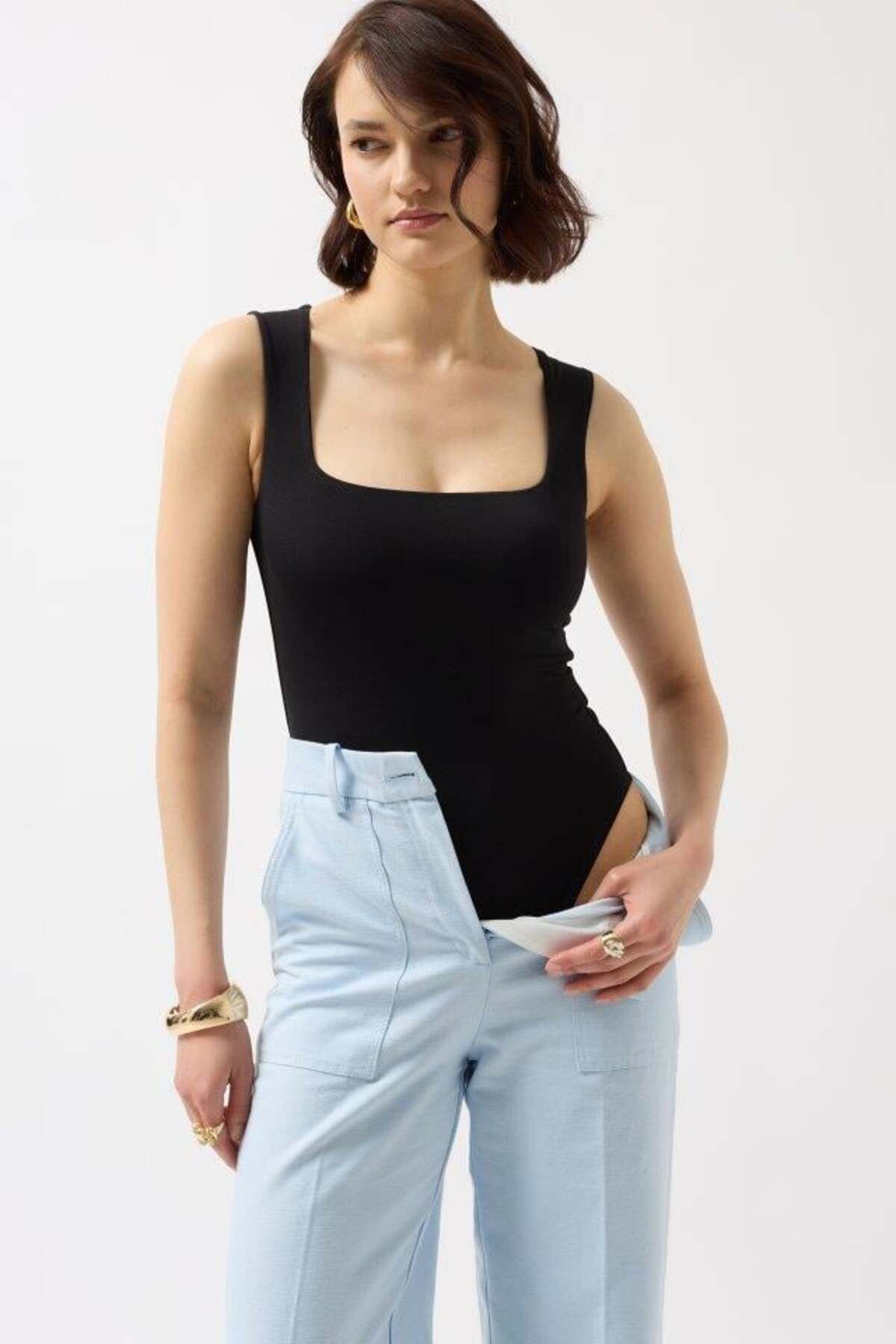 modamtn Kare Yaka Kalın Askılı Bodysuit