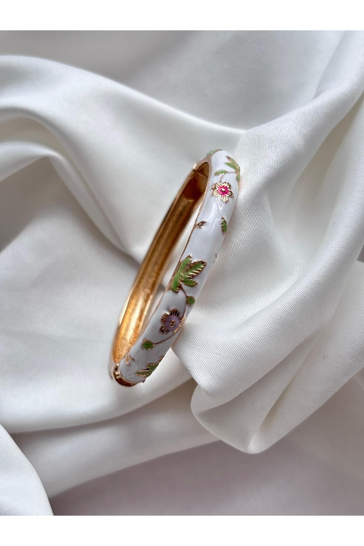 Bellamy Jewelry Mineli İnce Vintage Çiçekli Bilezik - Beyaz