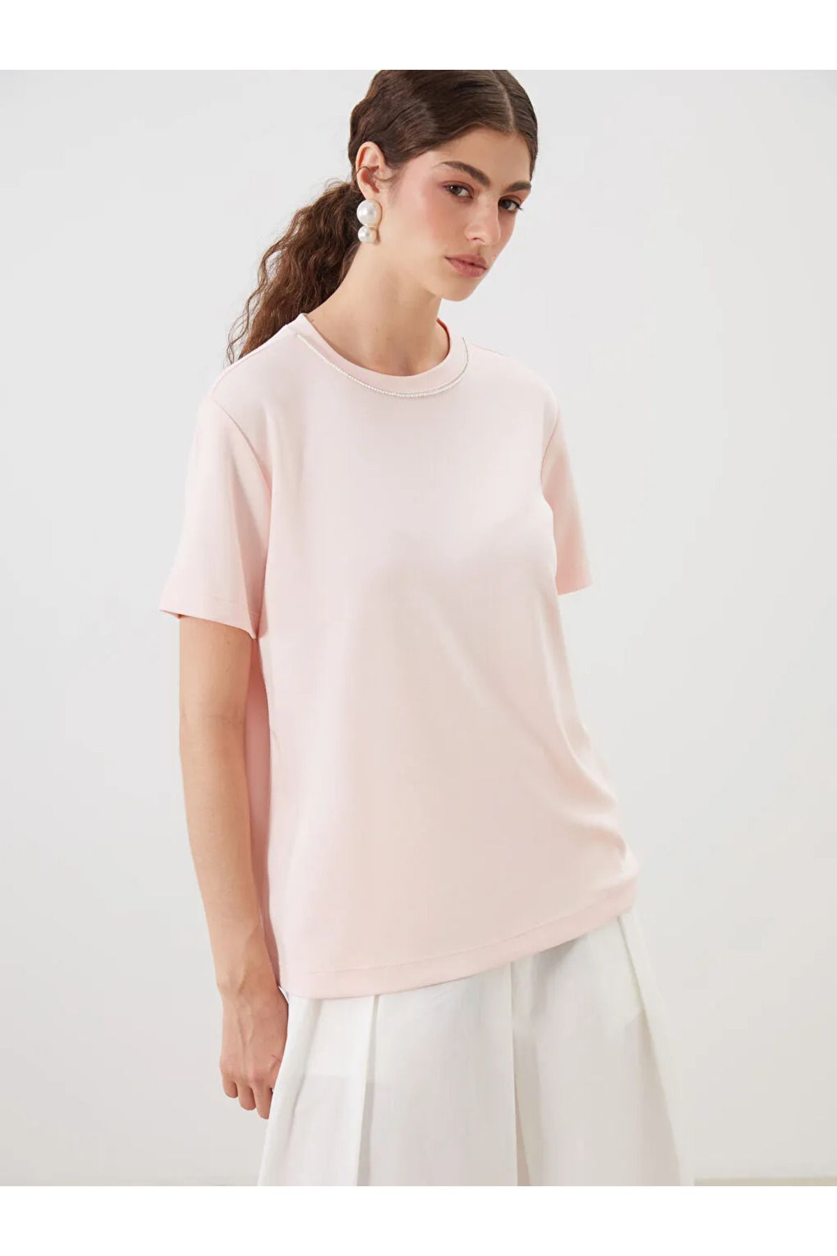 LC Waikiki LCW Modest Pembe Bisiklet Yaka Kadın Tişört