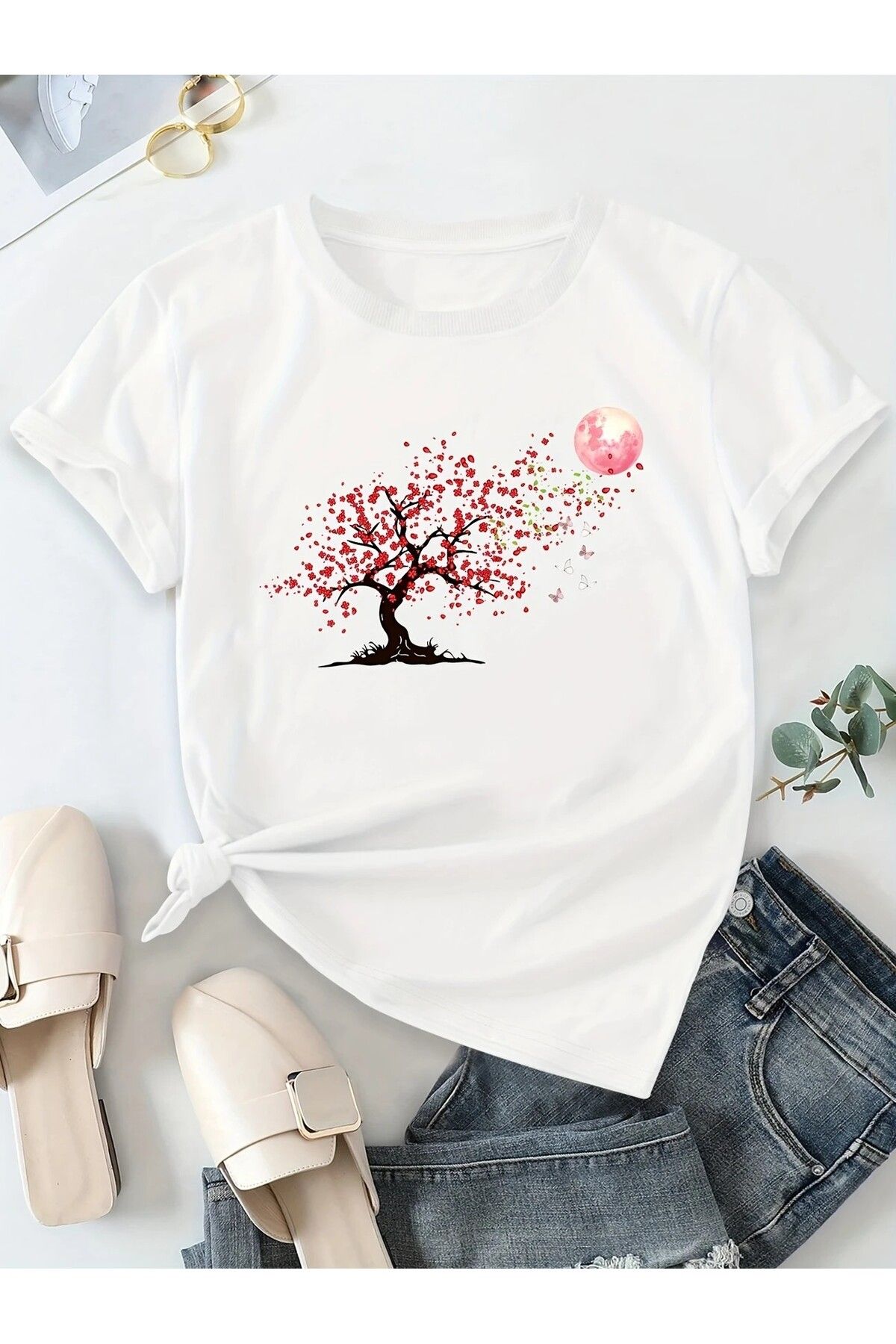LEIVOR Sakura & kelebek temalı Kadın T-shirt