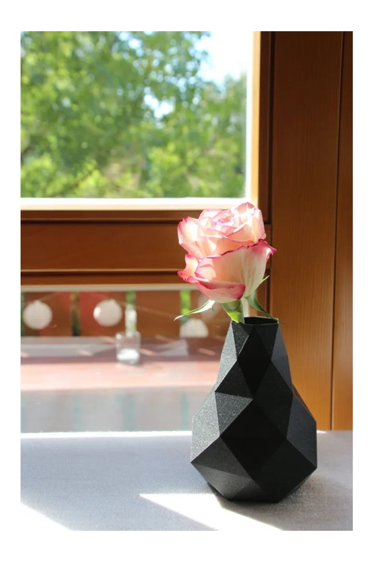 Biparca Store Geometrik Low Poly Siyah Vazo (Orta Boy 16cm)