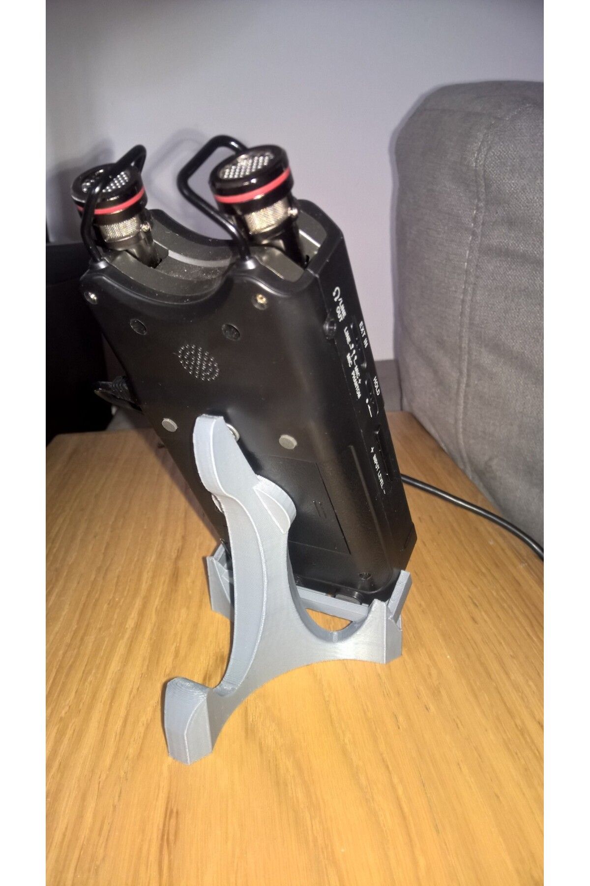 Lucest Tascam DR40 Kayıt cihazı için basit masa standı (Plastik Aparattır!!!)