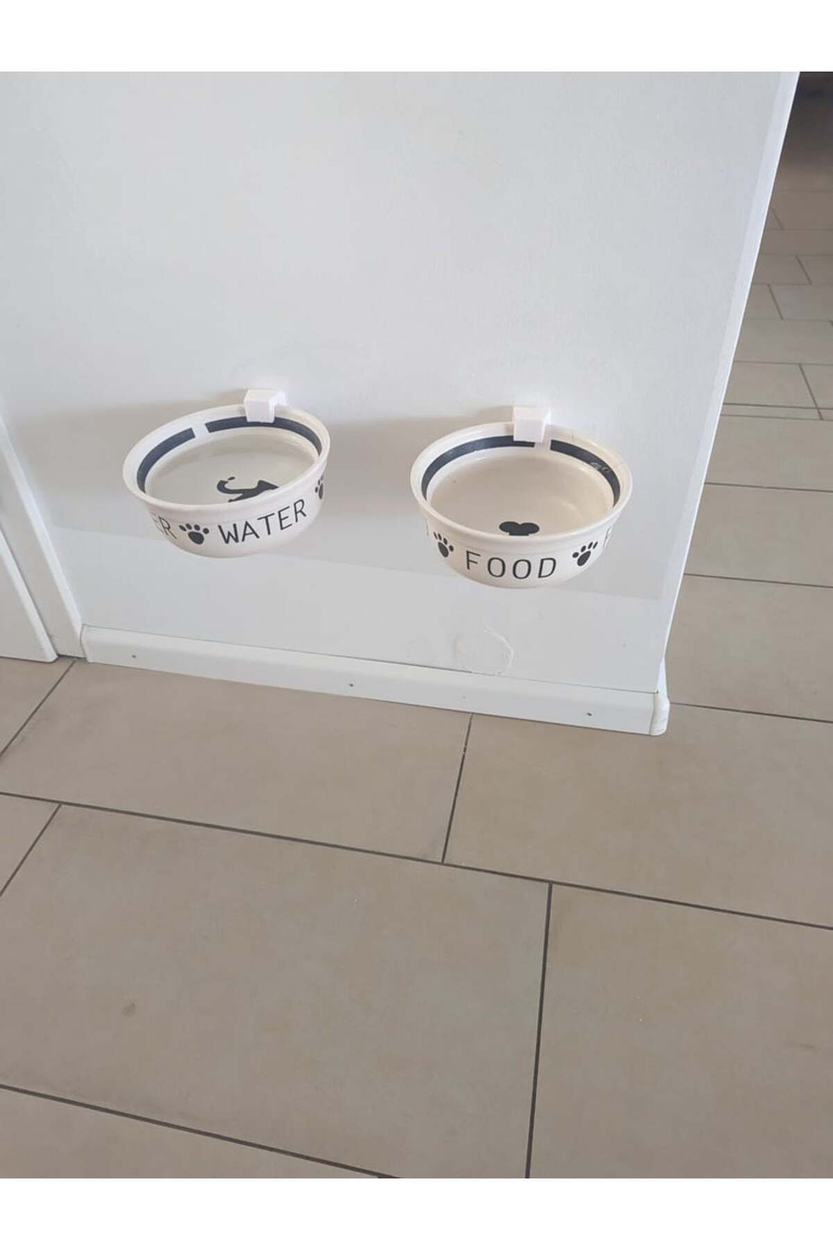 Lucest Köpek Kasesi Tutucu  (Plastik Aparattır!!!)
