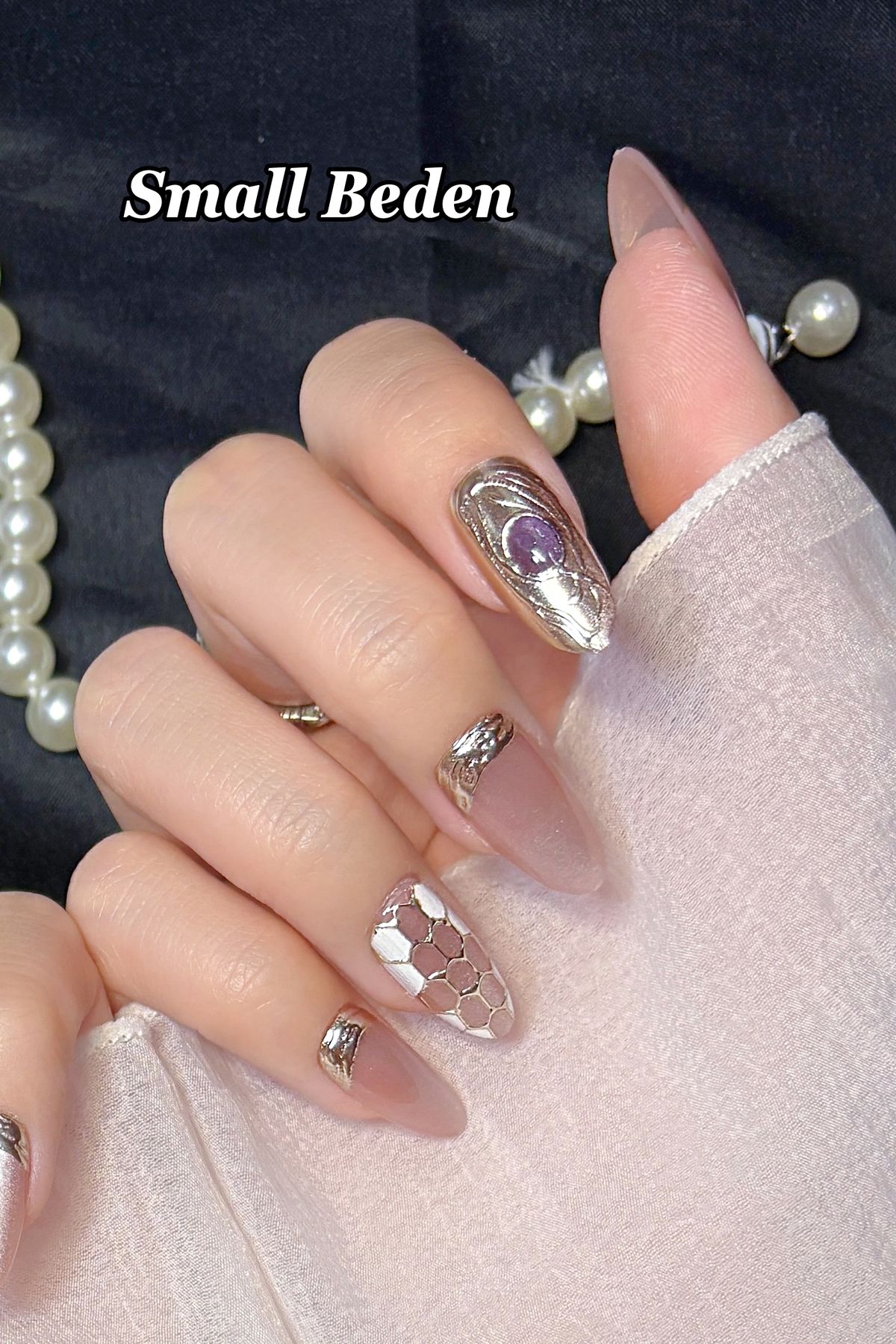 Easy Beauty Badem Takma Tırnak Seti Small Beden Kedi Gözü Tırnak Kutulu 10 Adet.T136
