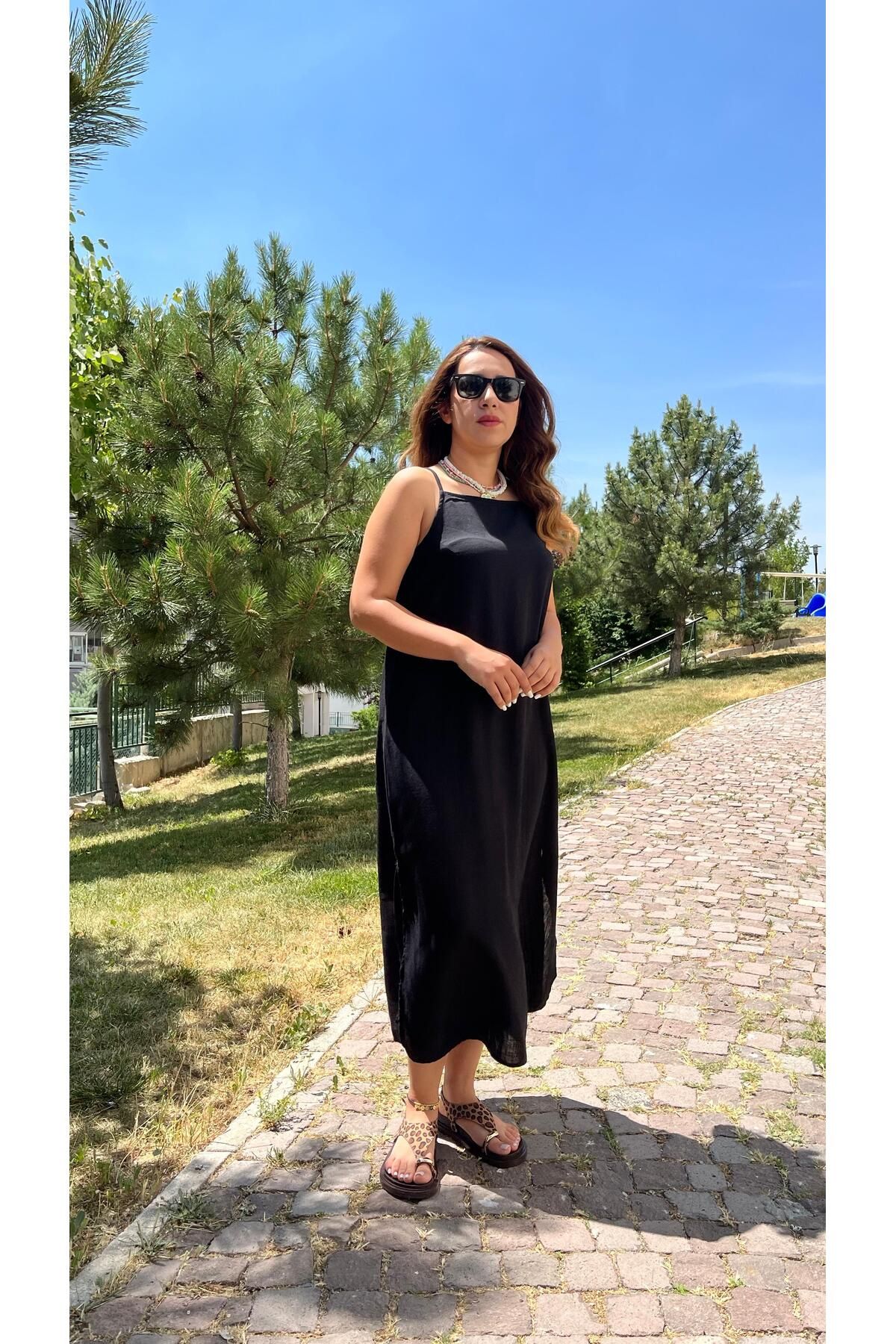 Gizybutik Halter Askılı Müslin Kumaş Yırtmaçlı Elbise