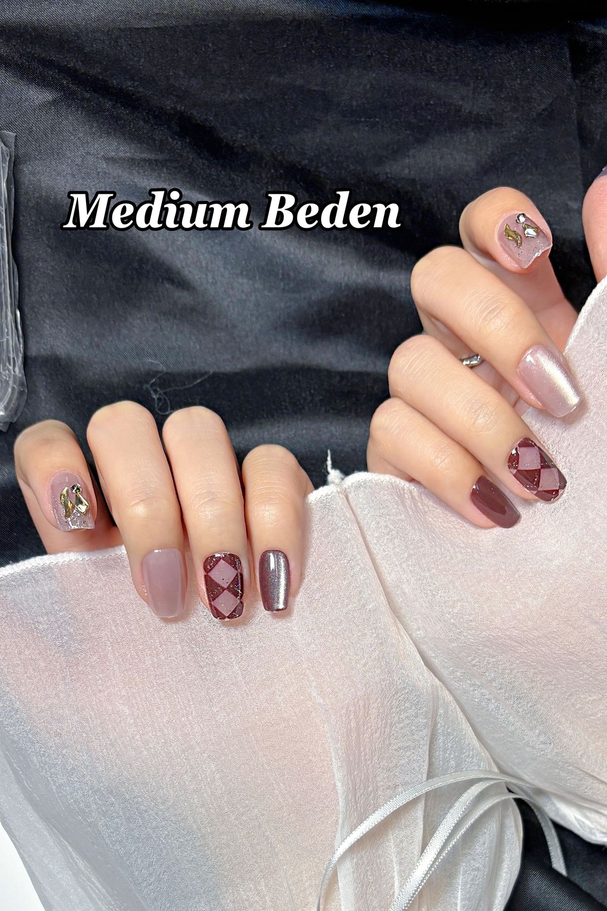 Easy Beauty Kısa Kedi Gözü Tırnak Bordo Takma Tırnak Seti Medium Beden 10 Adet. Kutulu ve Yapıştırıcı Dahil T086