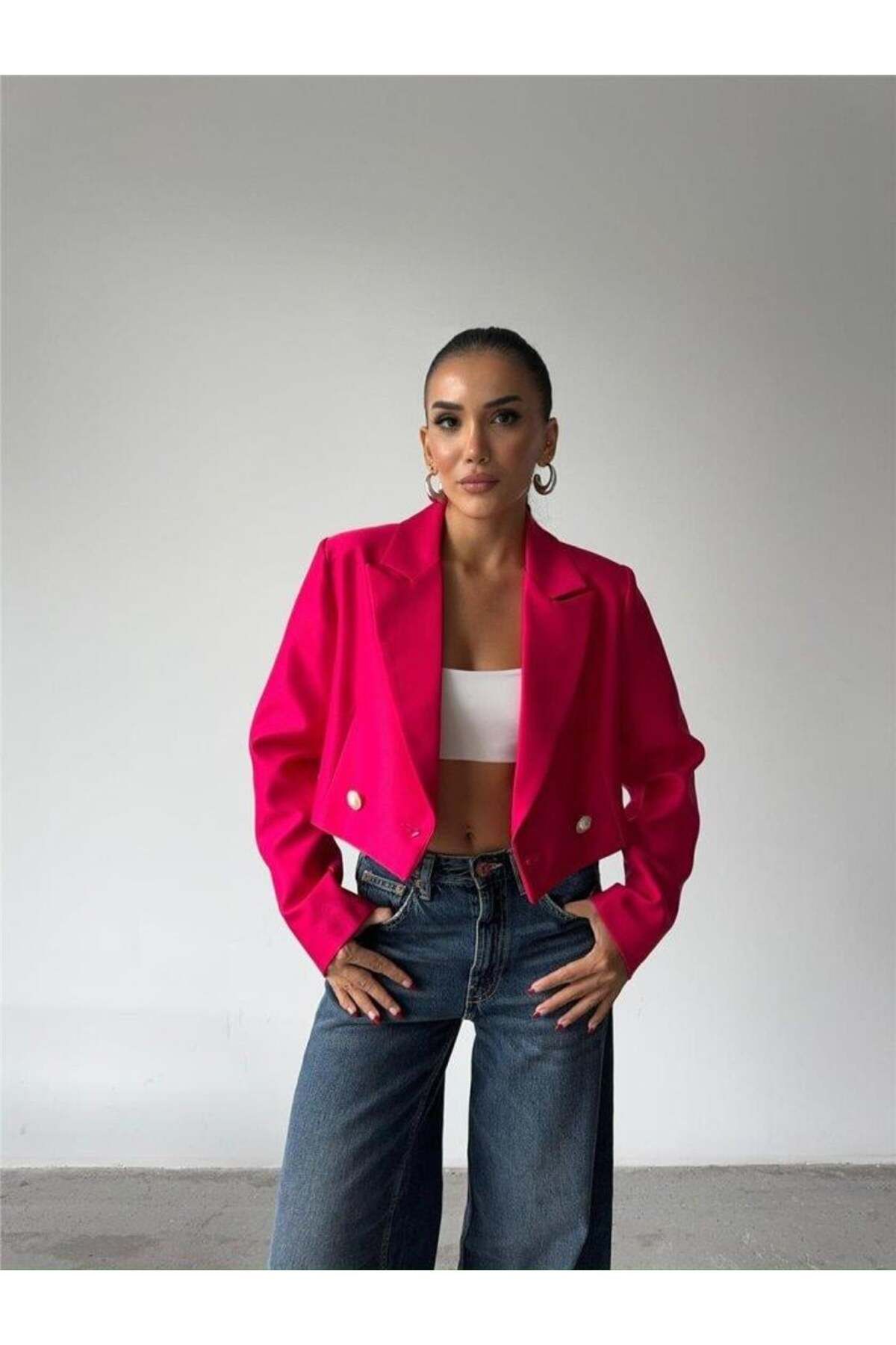 modamtn ARKASI İNCİ DÜĞME DETAYLI CROP CEKET - Fuşya