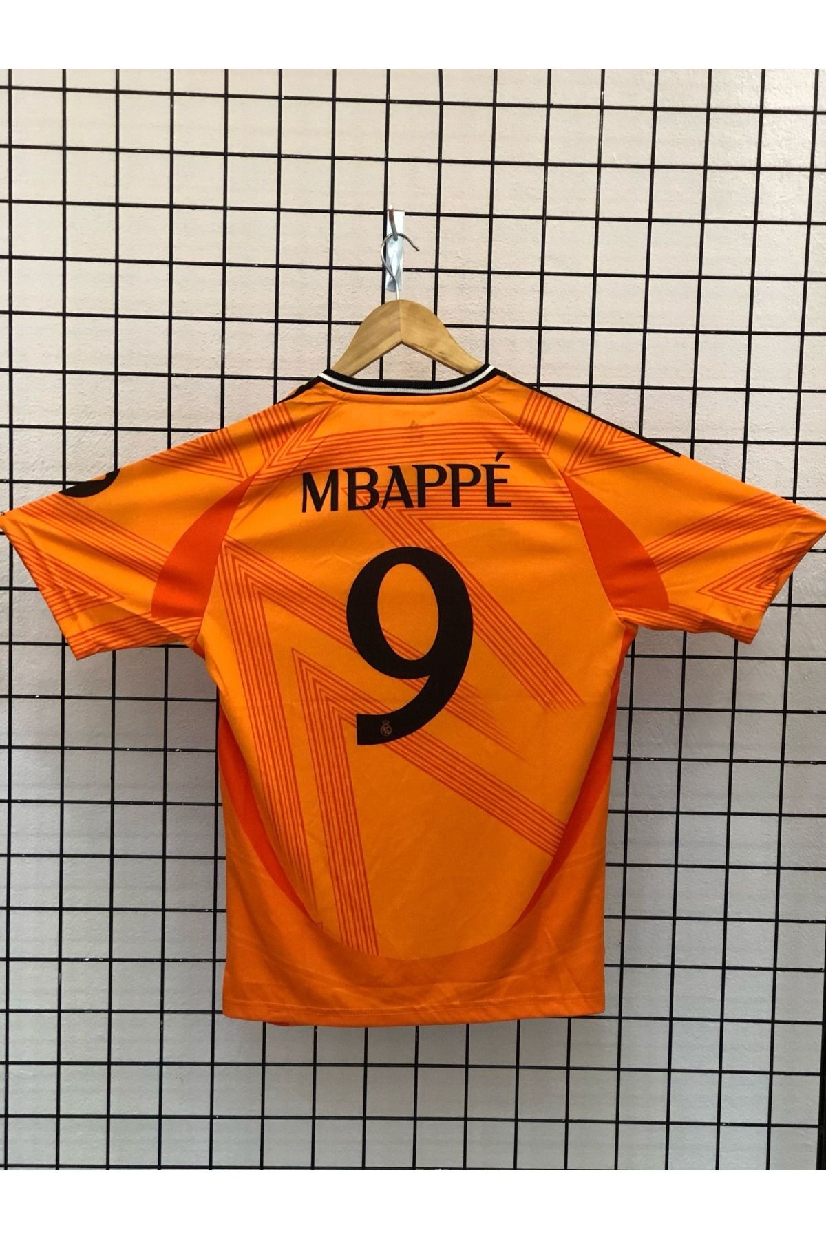 Candy Star R.madridd 2024/25 Yeni Sezon Mbappe Deplasman Forması (Orange)