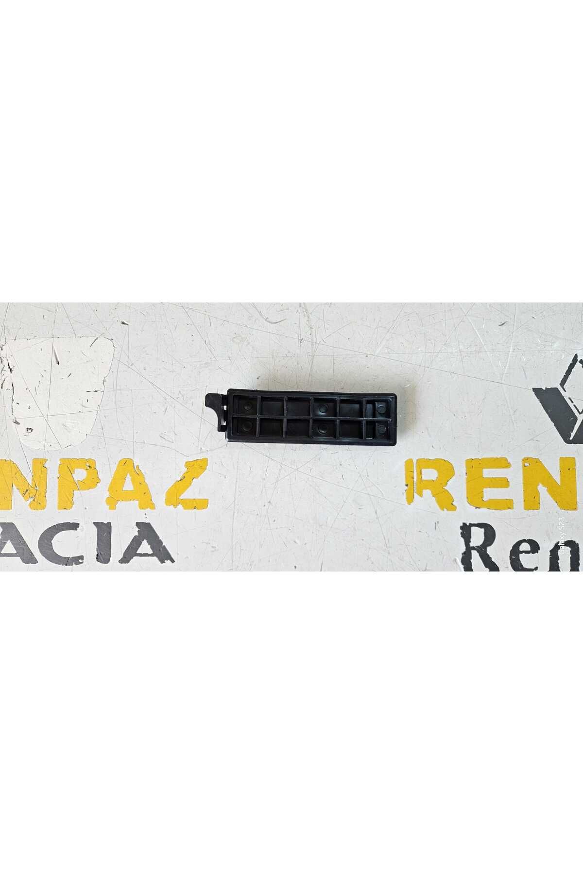 Yerli RENAULT FLUENCE POLEN FİLTRE KAPAĞI 272767958R